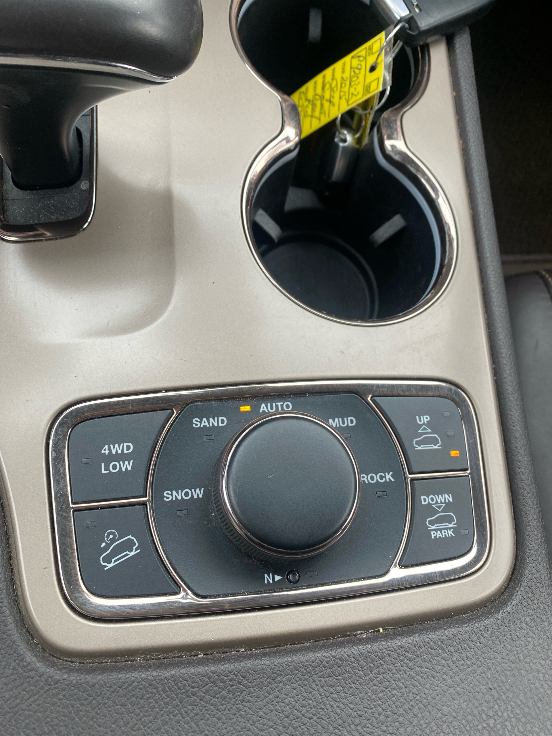 /caspianautosalesservices/2015-Jeep-GrandCherokee-9124819128435906.jpg