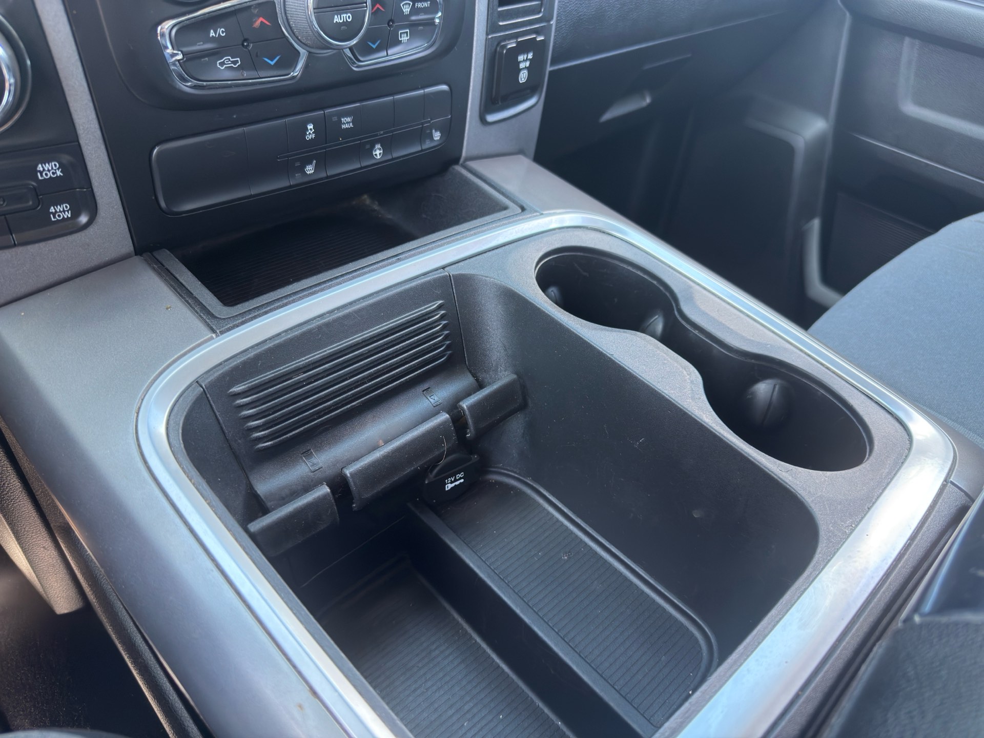 /caspianautosalesservices/2021-RAM-1500CLASSIC-4139006941136467.jpg