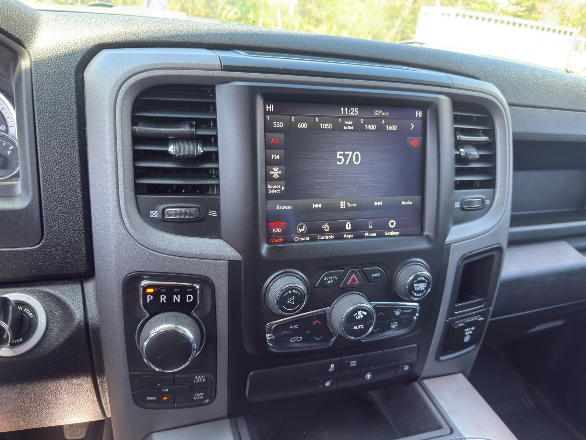 /caspianautosalesservices/2021-RAM-1500CLASSIC-7207937570999265.jpg