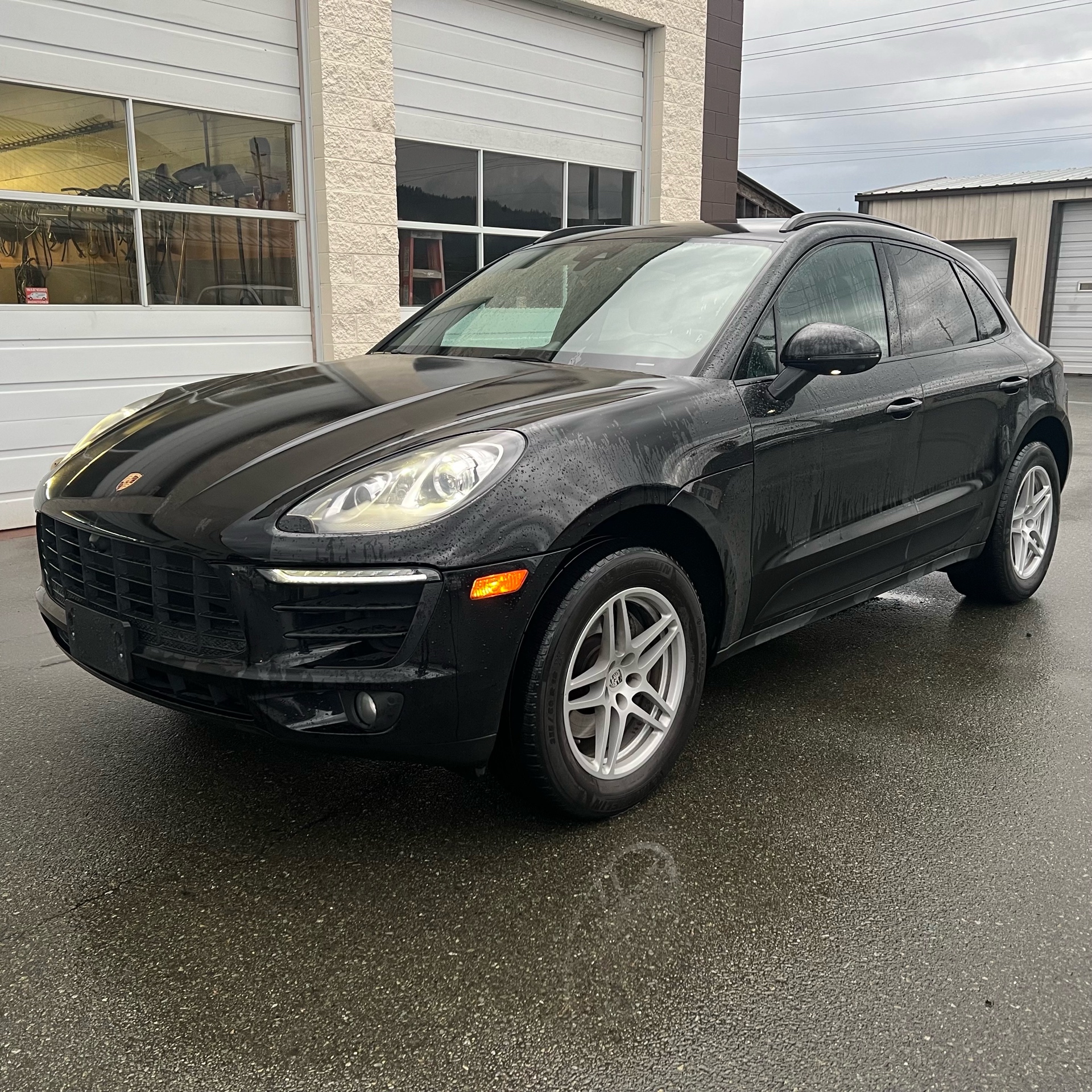 2017 Porsche Macan AWD 4dr