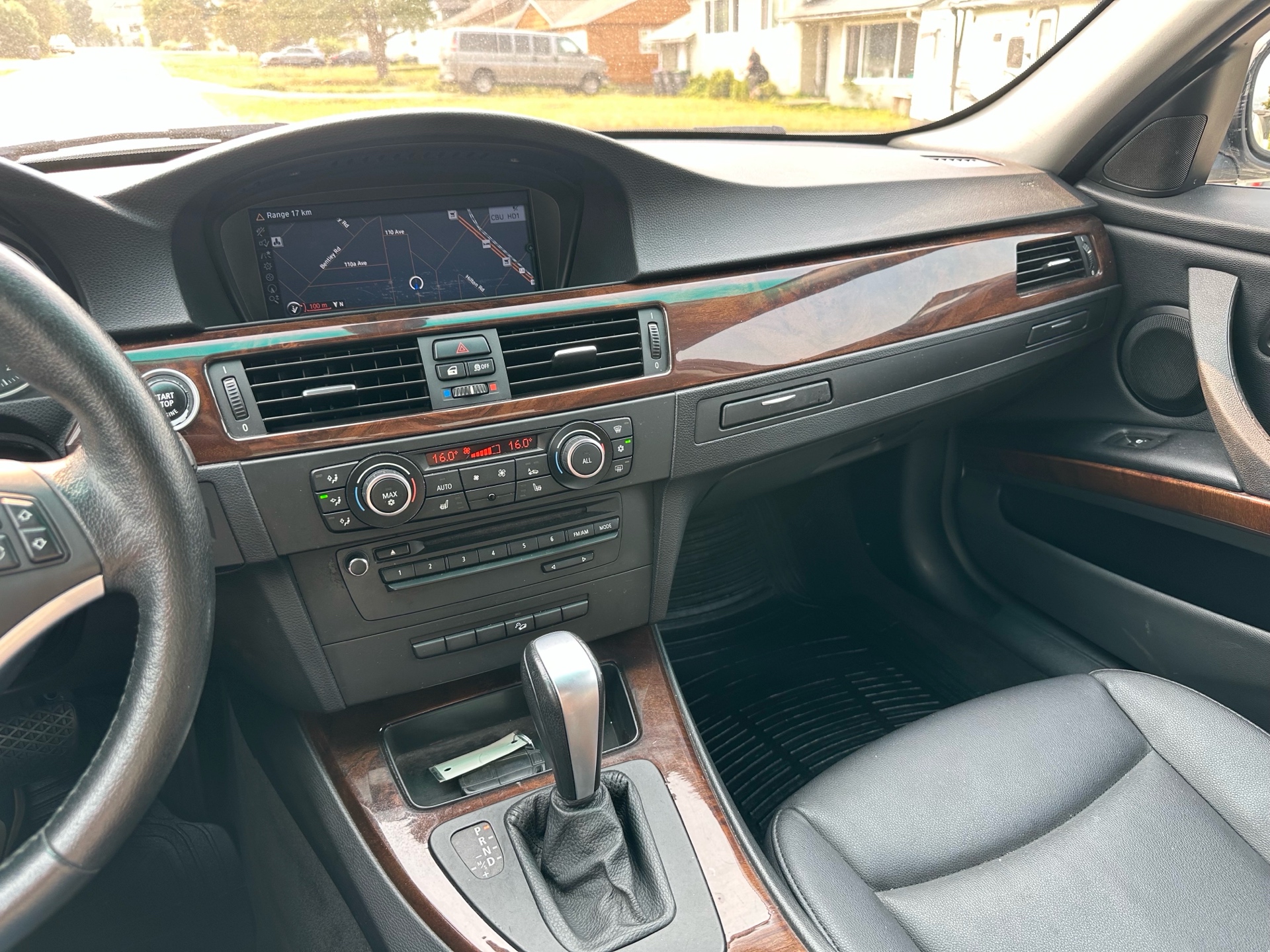 /choosesuperauto/2011-BMW-3Series-3444023830197964.jpg