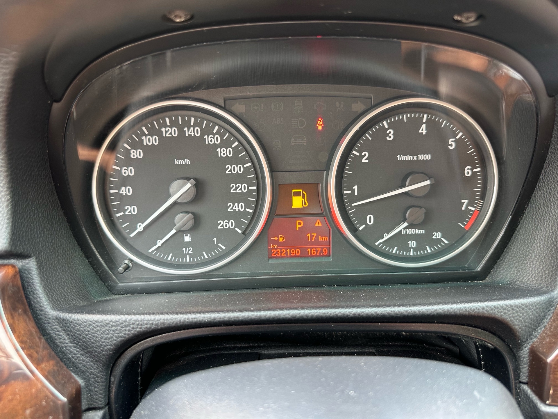 /choosesuperauto/2011-BMW-3Series-9538879612661342.jpg