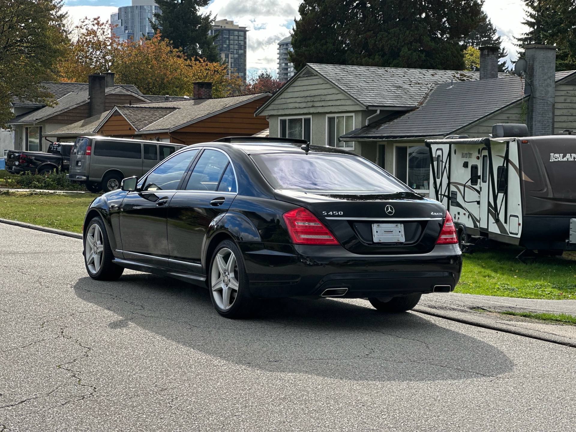 /choosesuperauto/2011-Mercedes-Benz-S-Class-7572575829760511.jpg