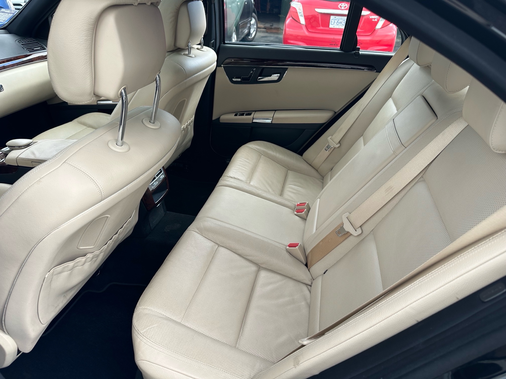 /choosesuperauto/2011-Mercedes-Benz-S-Class-9809775192325028.jpg