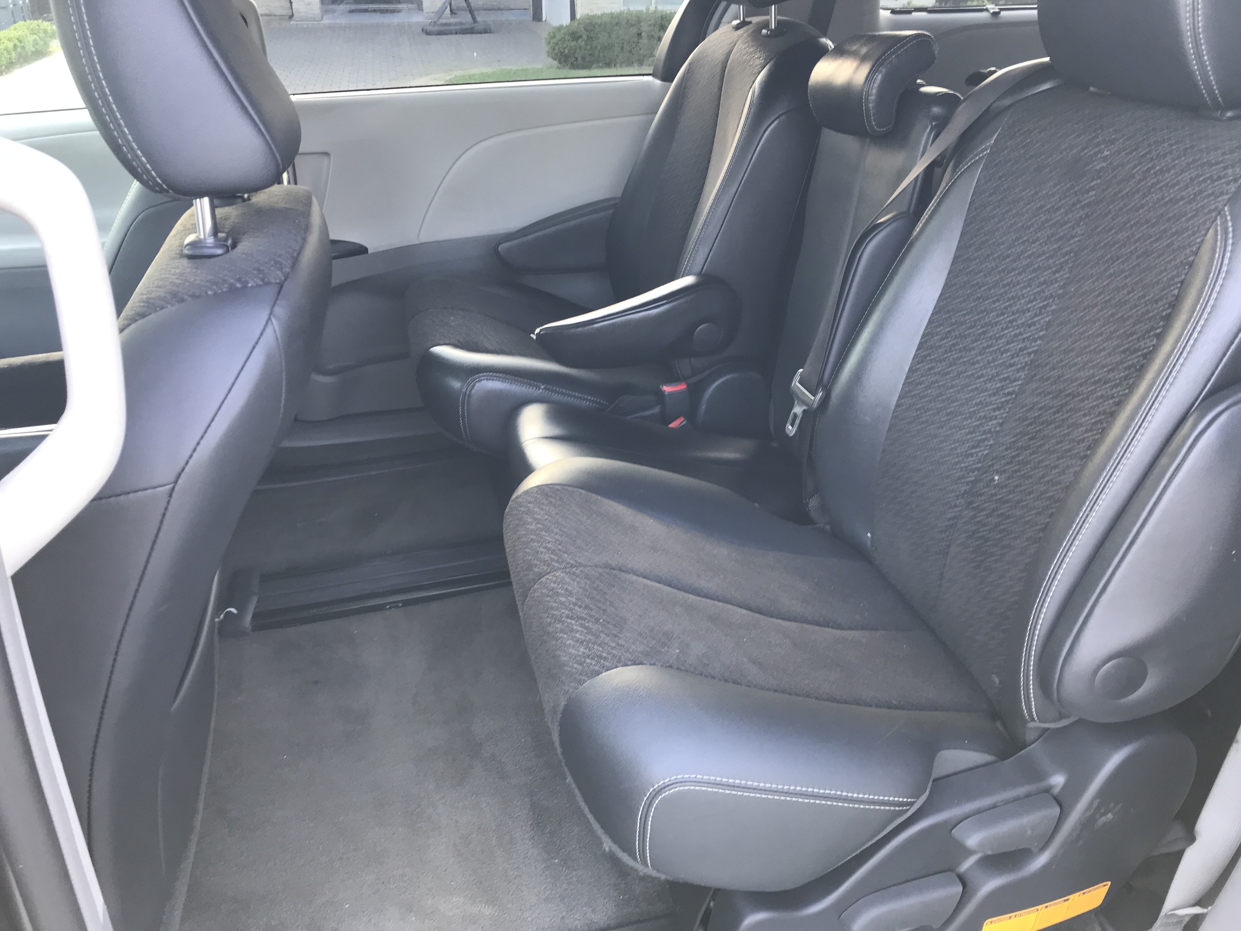 /choosesuperauto/2013-Toyota-Sienna-6044604669404041.jpg