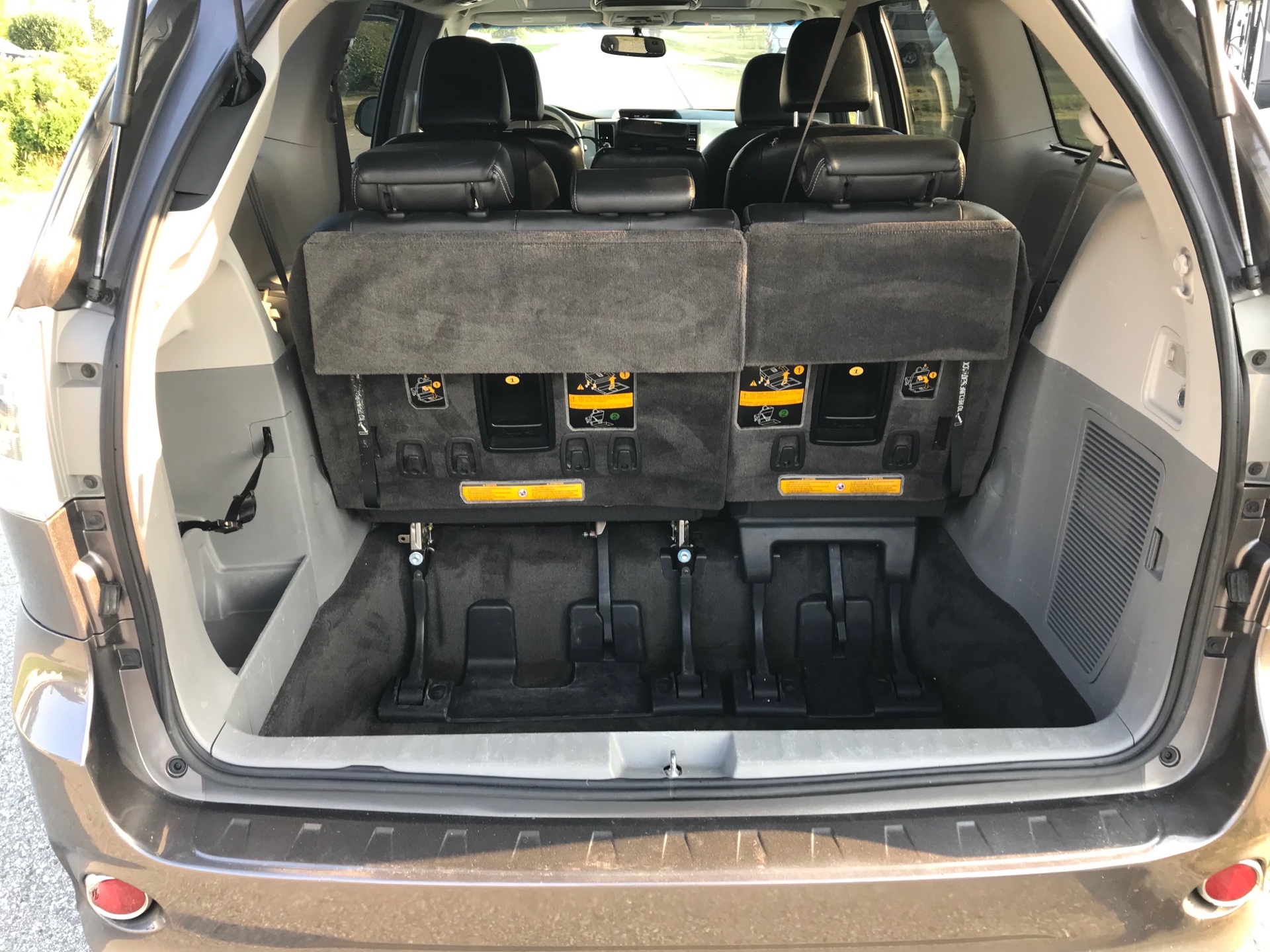 /choosesuperauto/2013-Toyota-Sienna-8901156668630155.jpg