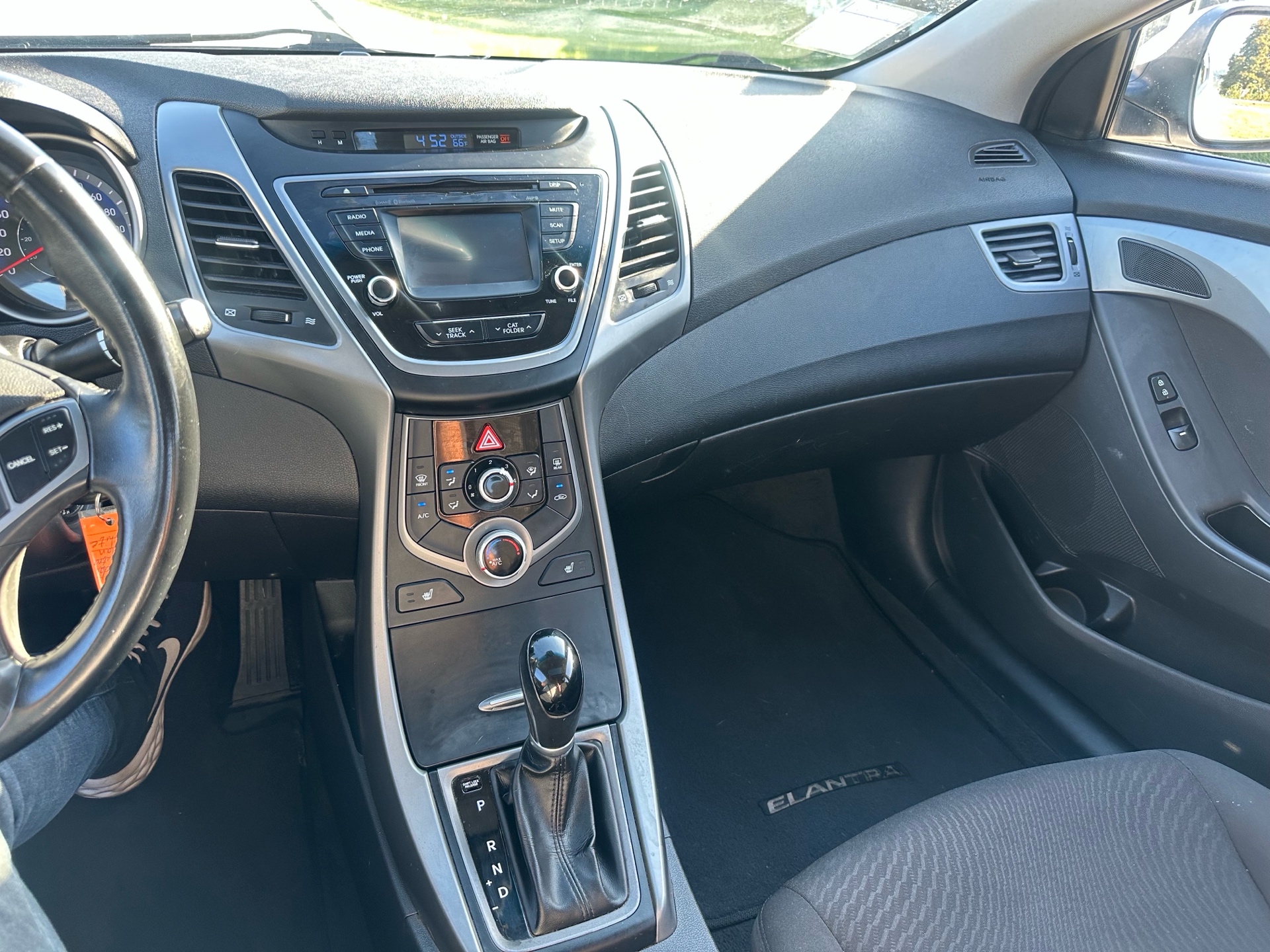 /choosesuperauto/2015-Hyundai-Elantra-8516350539490296.jpg
