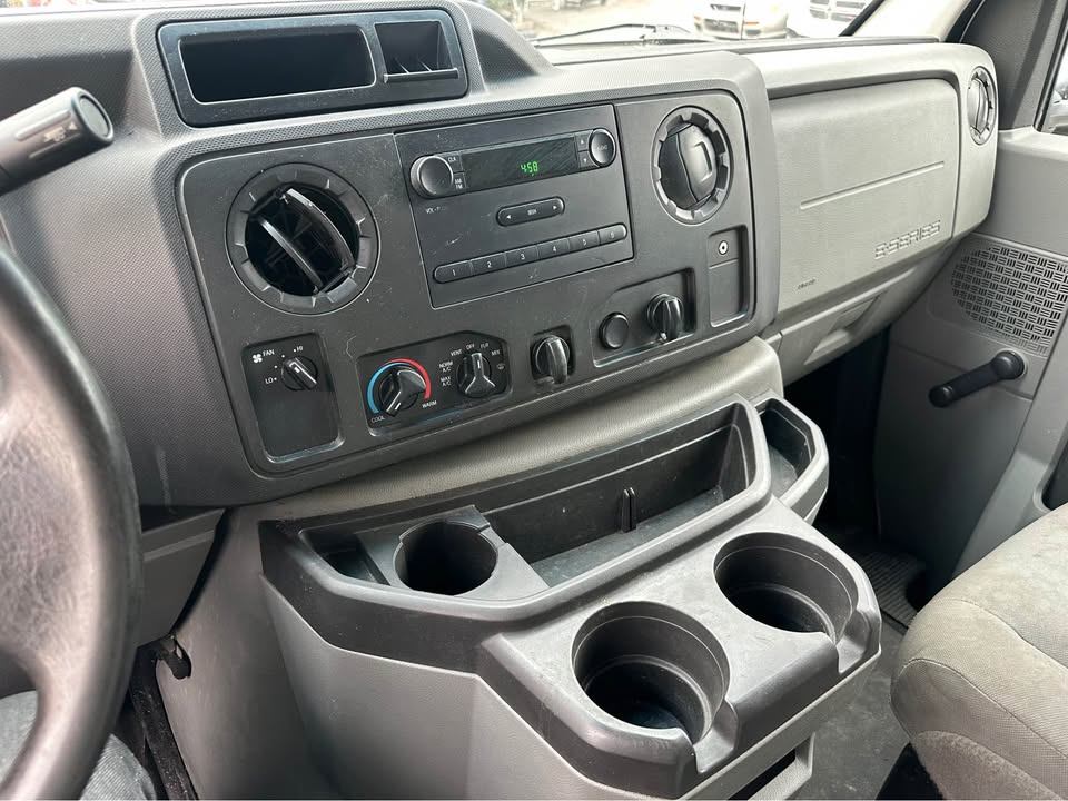 /choosesuperauto/2016-Ford-EconolineCutaway-22790947300041164.jpg