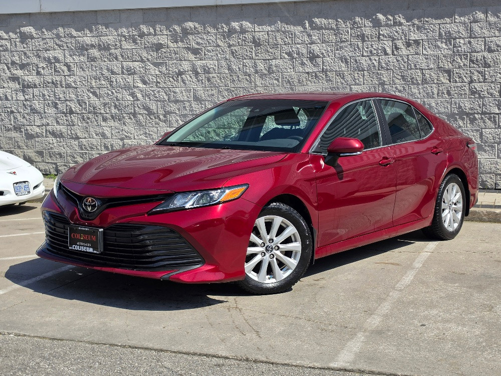 2018 Toyota Camry LE **ONLY 60,000KM-CAMERA-ALLOYS-CLEAN CARFAX-CERTIFIED**