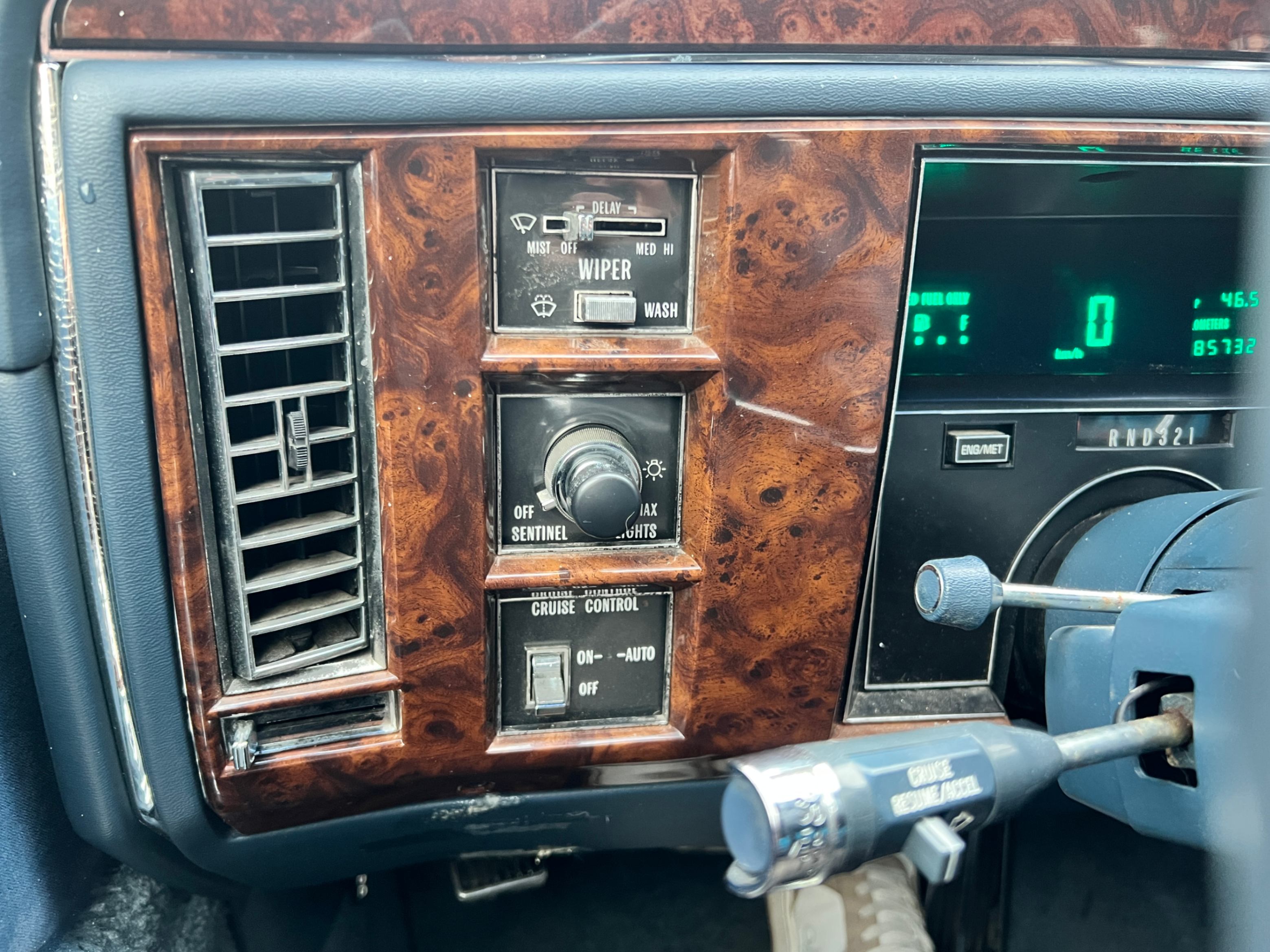 /crownautomobile/1991-Cadillac-Brougham-13075119342722874.jpg