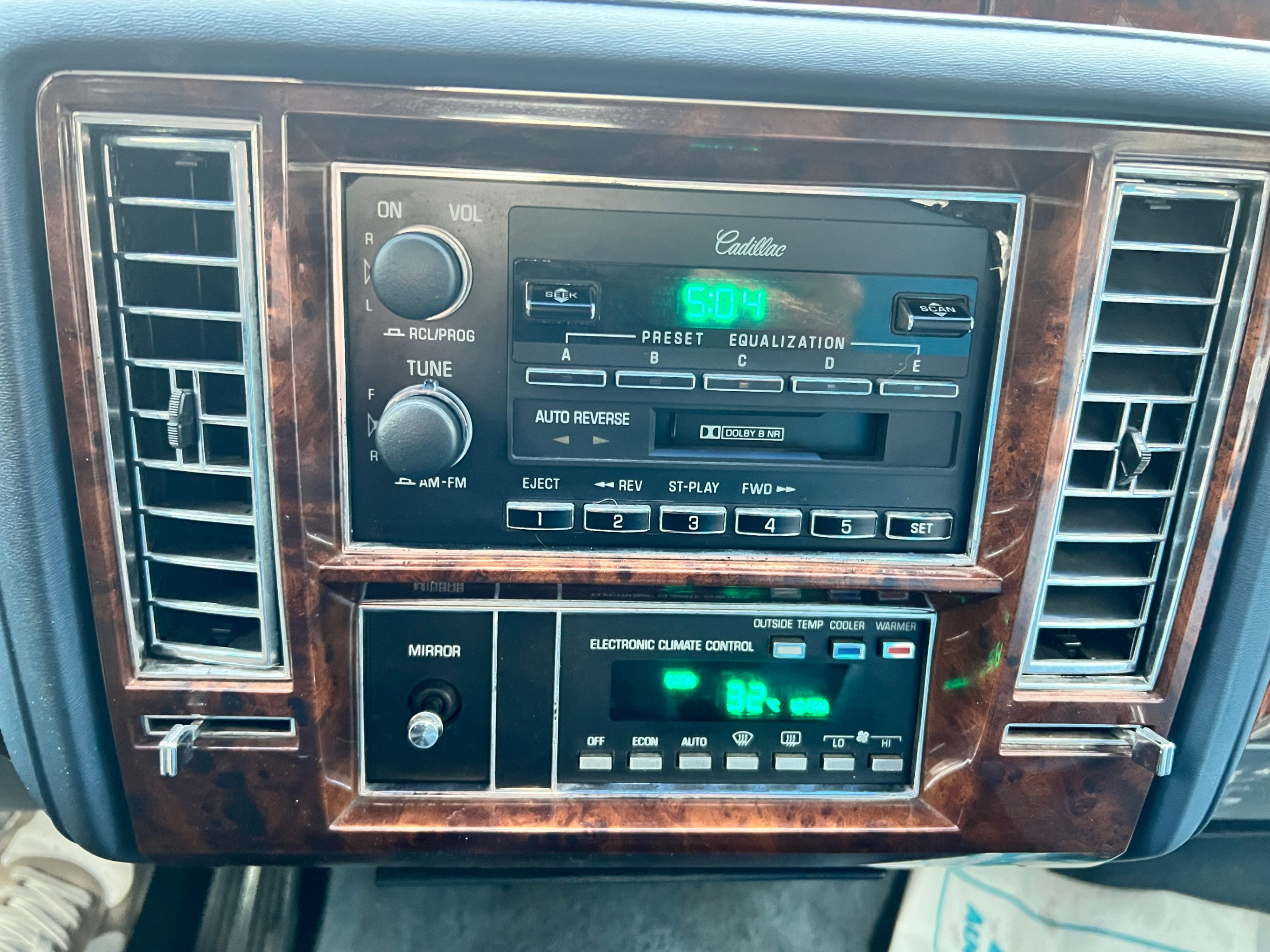 /crownautomobile/1991-Cadillac-Brougham-173539151917407.jpg