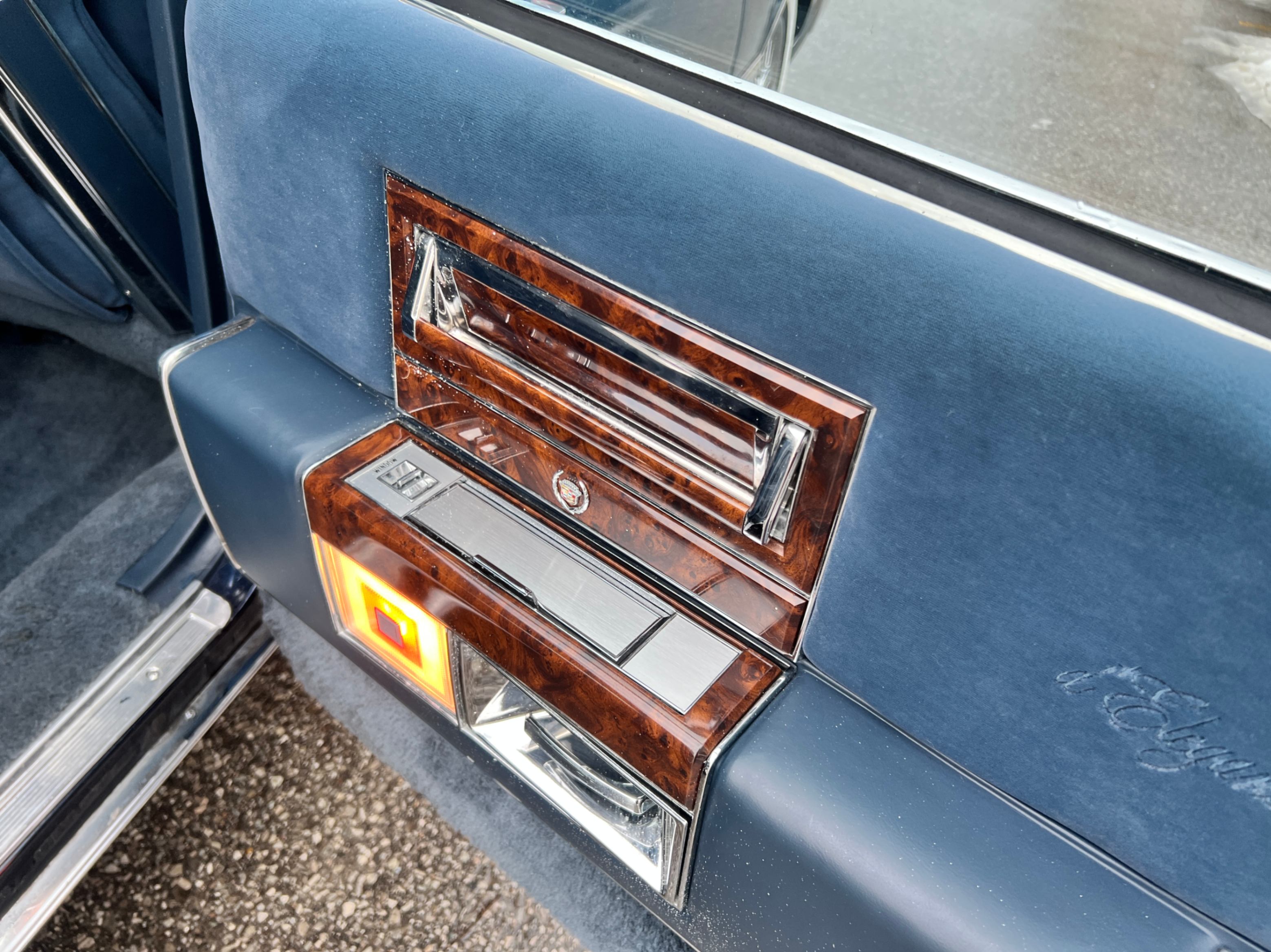 /crownautomobile/1991-Cadillac-Brougham-39860981777110194.jpg