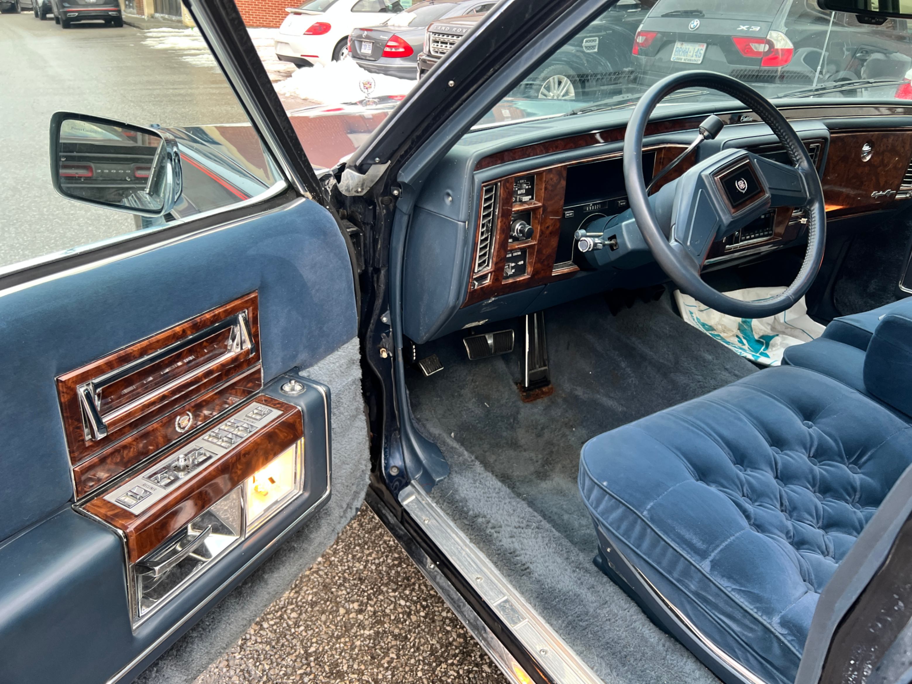 /crownautomobile/1991-Cadillac-Brougham-4271011727885148.jpg