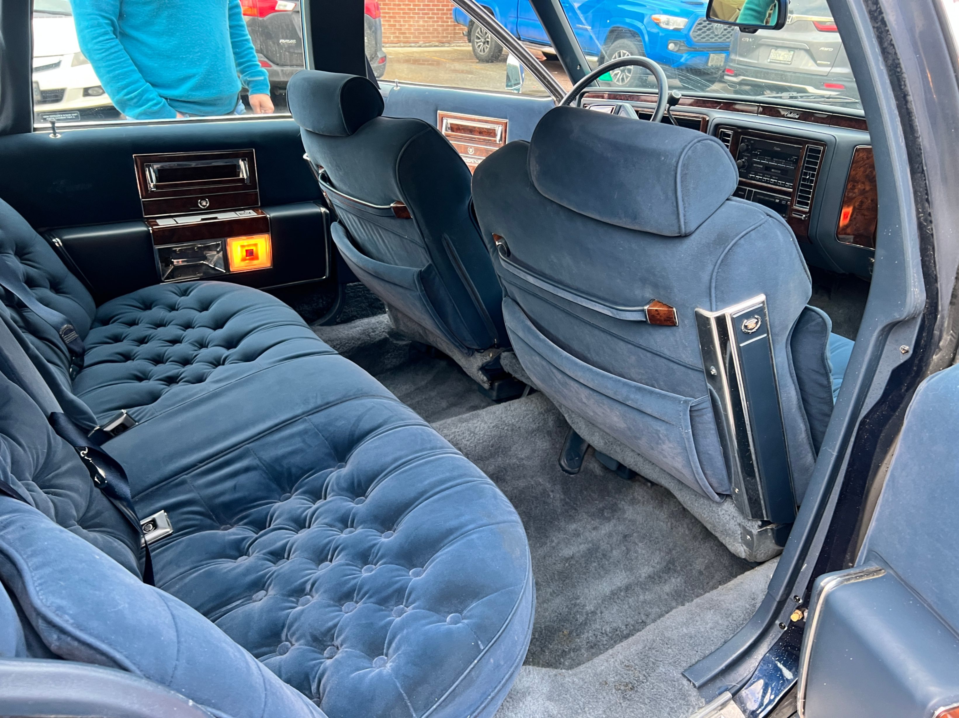 /crownautomobile/1991-Cadillac-Brougham-7356613237532623.jpg