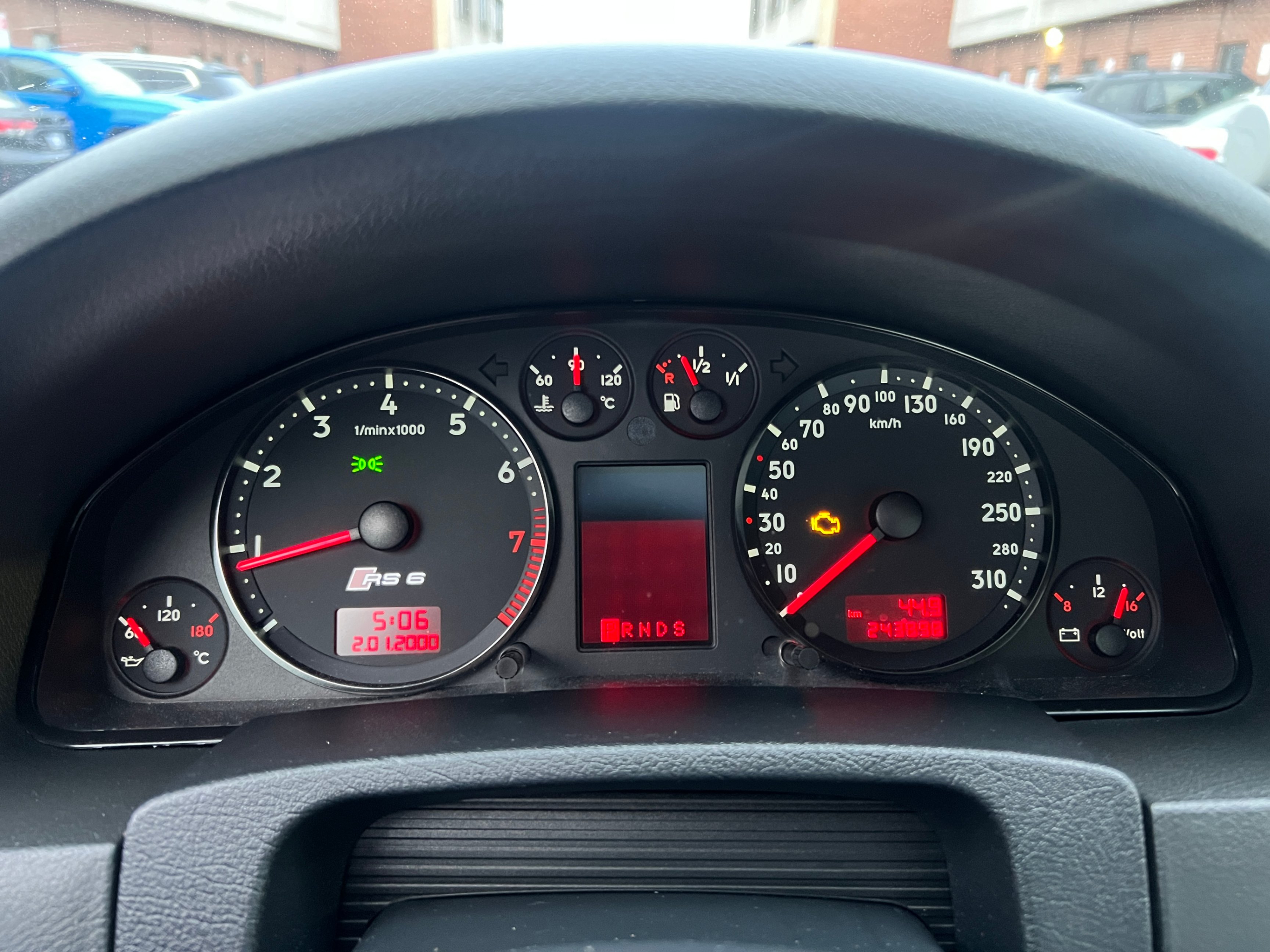 /crownautomobile/2004-Audi-RS6-23114066026046887.jpg