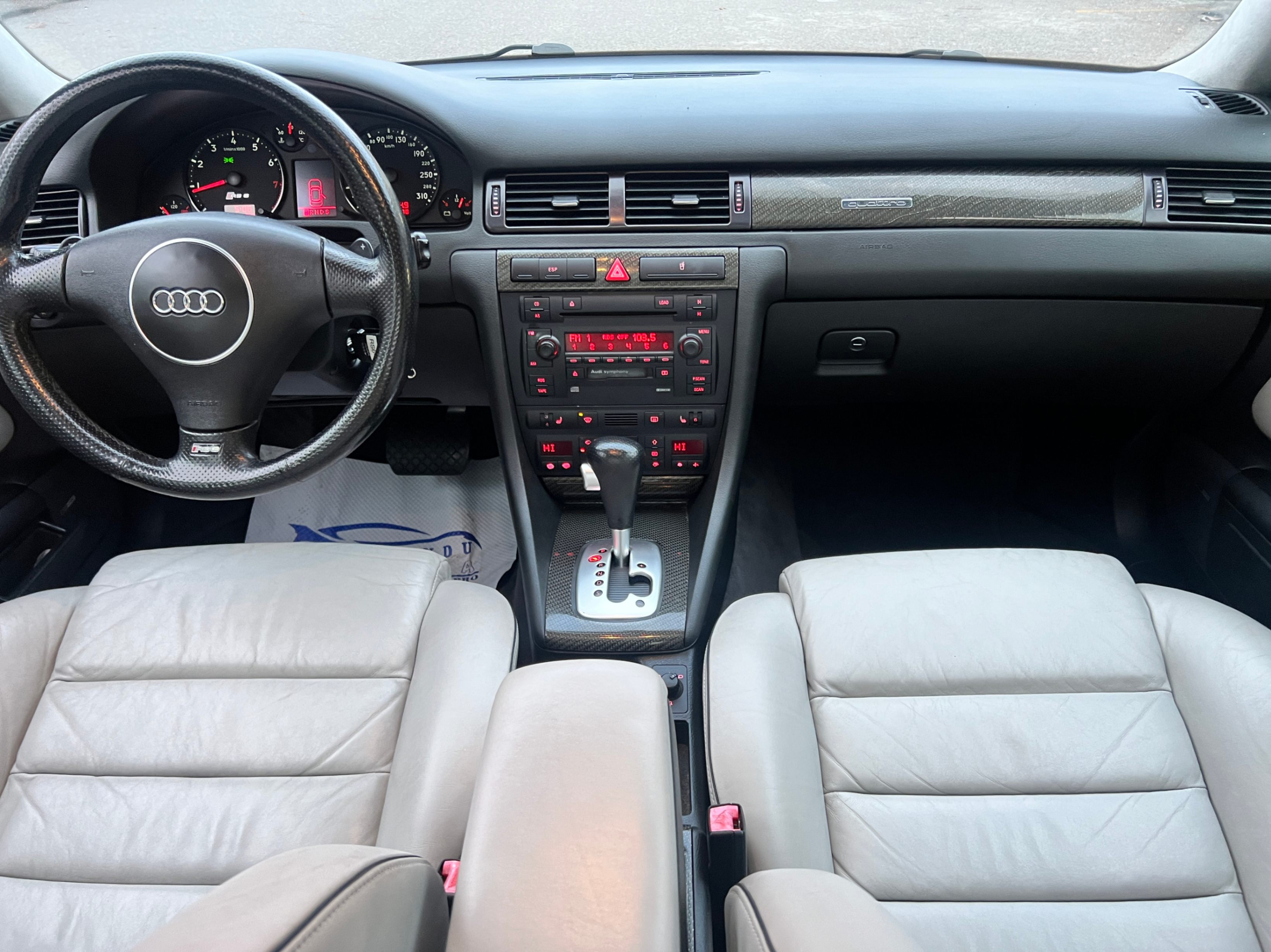 /crownautomobile/2004-Audi-RS6-2774497452642877.jpg