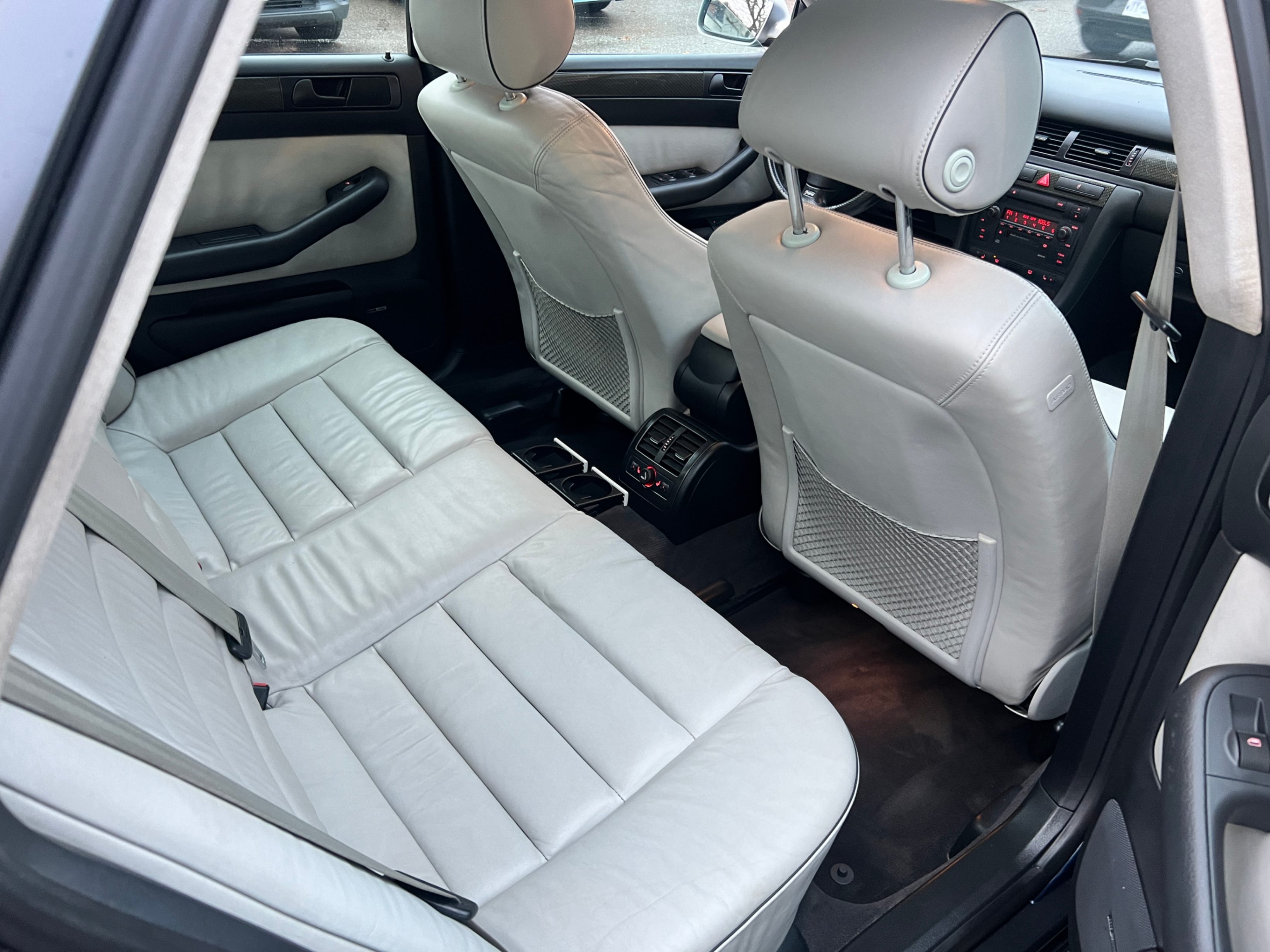 /crownautomobile/2004-Audi-RS6-382803928232083.jpg