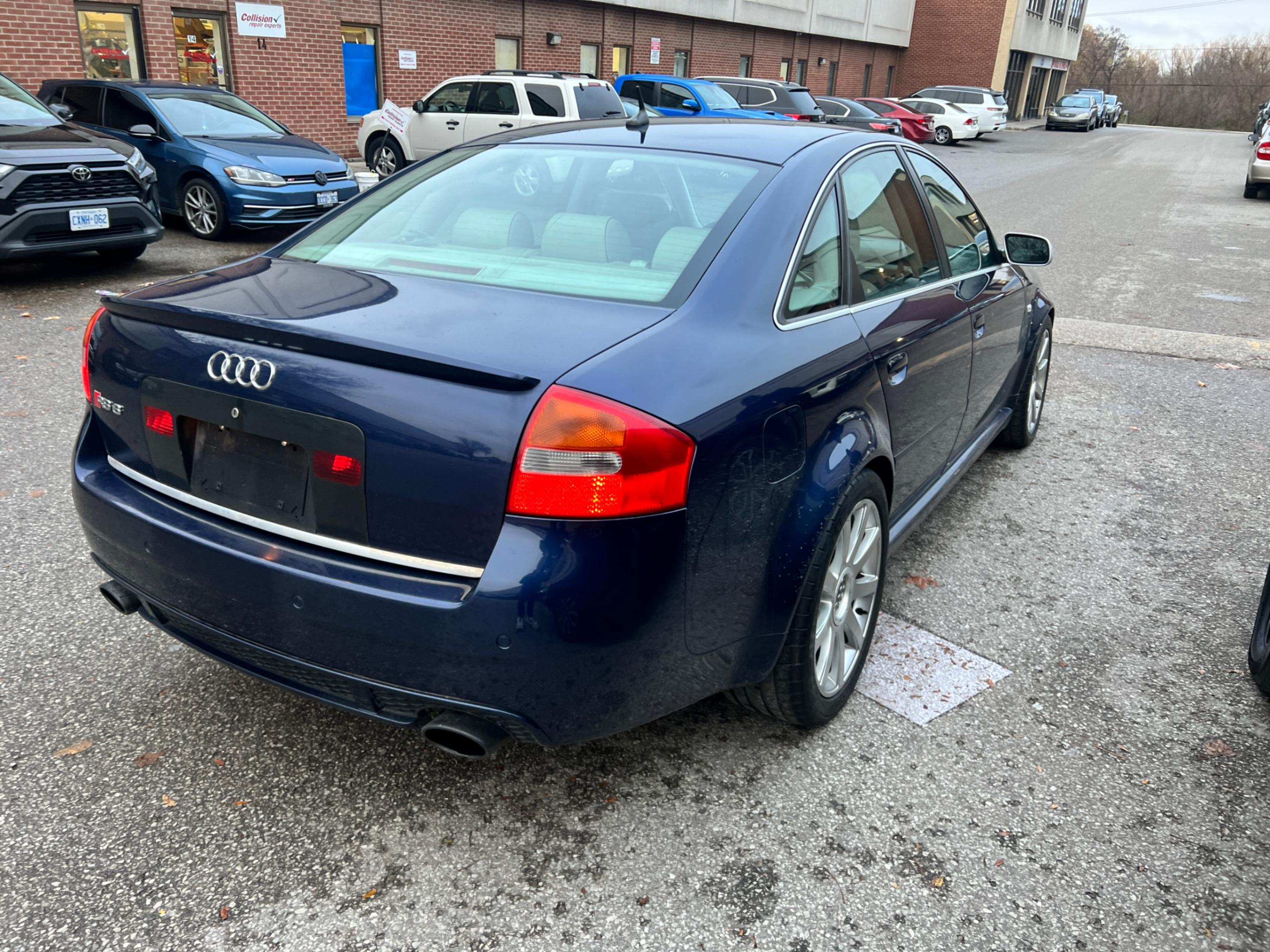 /crownautomobile/2004-Audi-RS6-4701380404224804.jpg