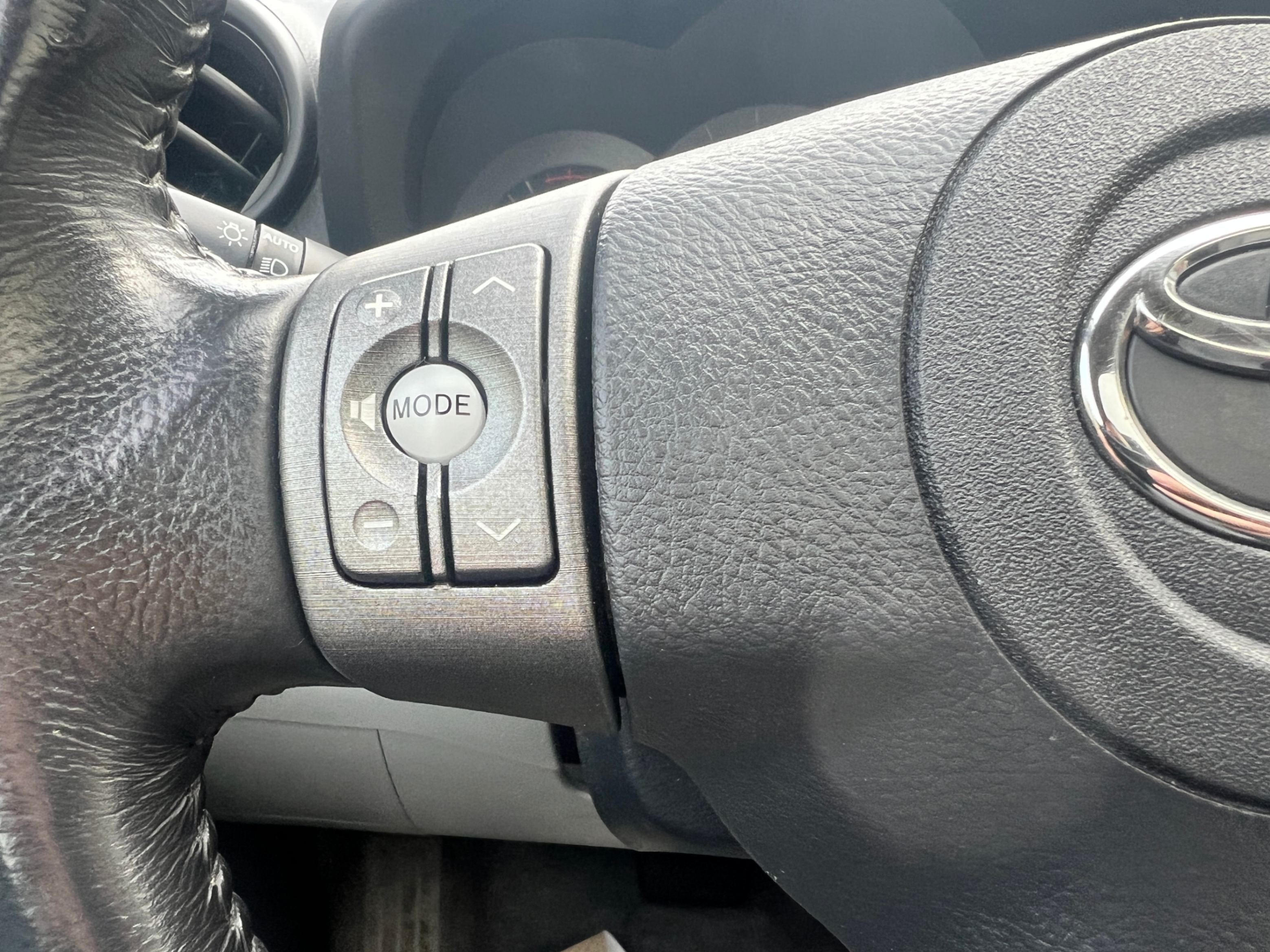 /crownautomobile/2010-Toyota-RAV4-20850906352823473.jpg