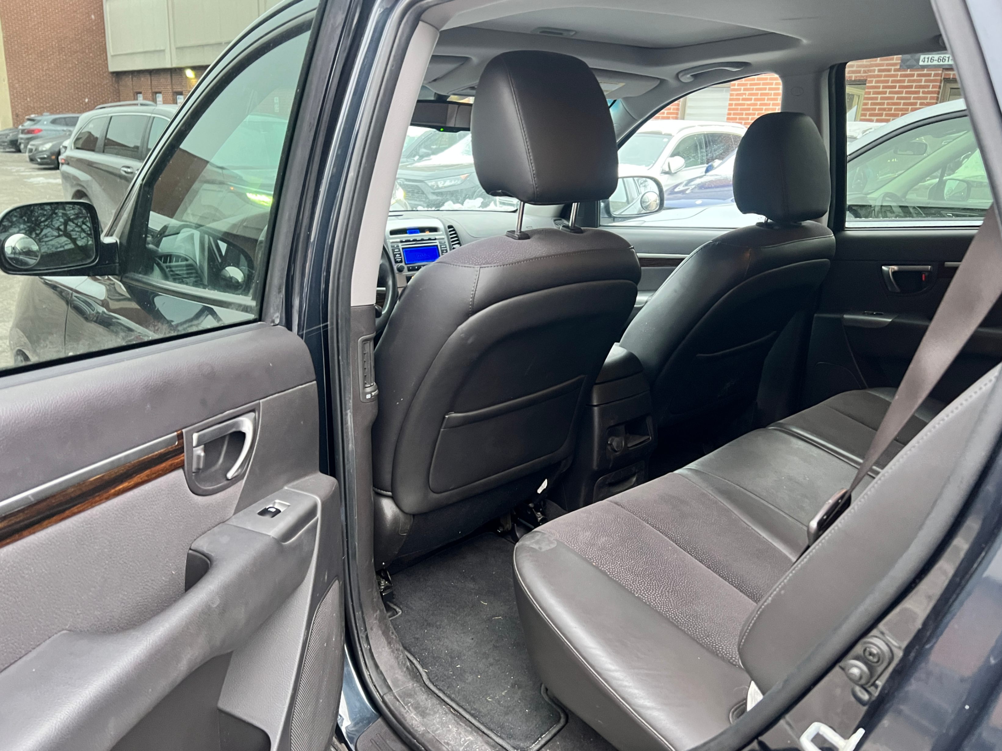 /crownautomobile/2011-Hyundai-SantaFe-36453776491284495.jpg