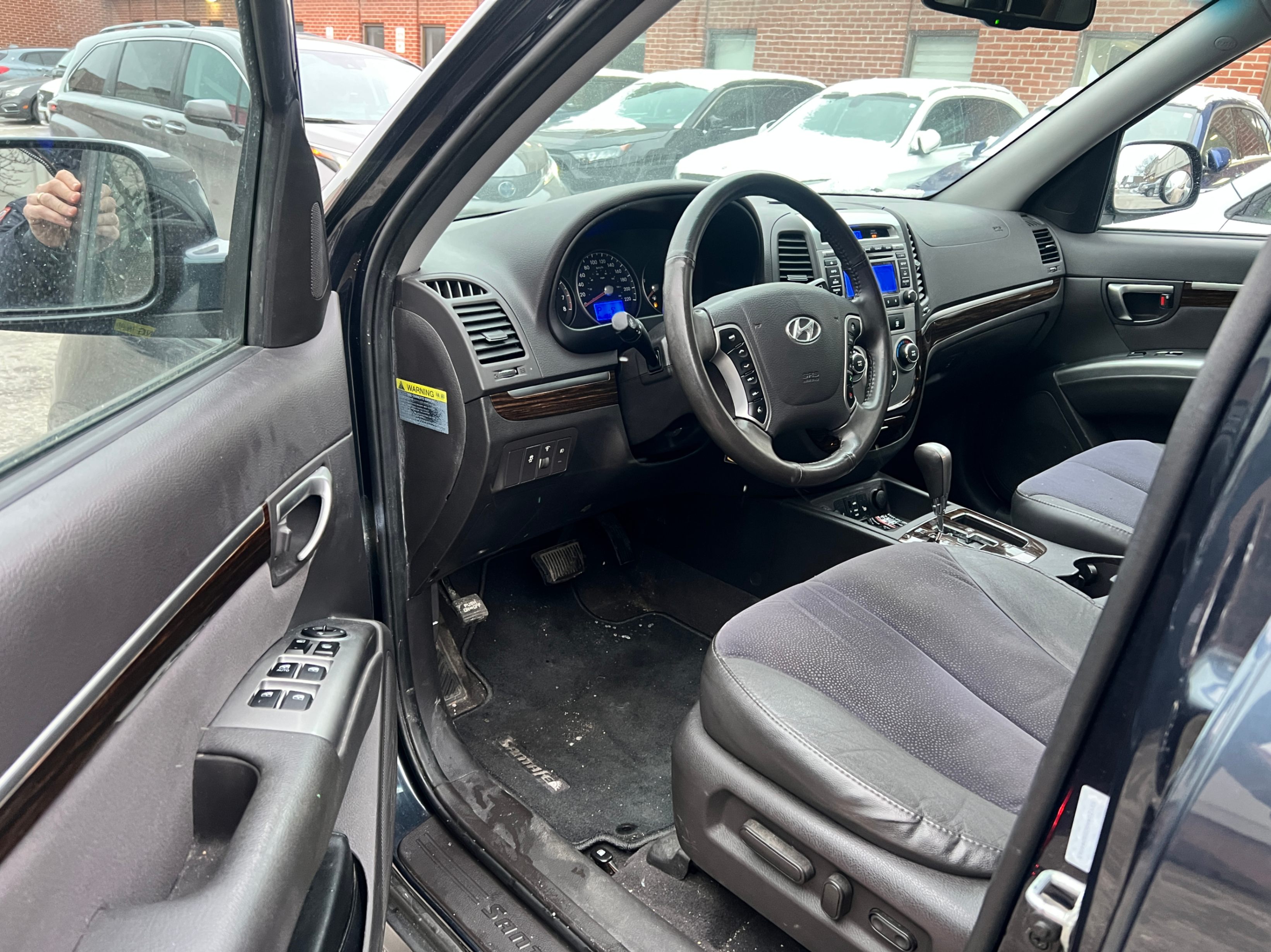 /crownautomobile/2011-Hyundai-SantaFe-42513301924085045.jpg