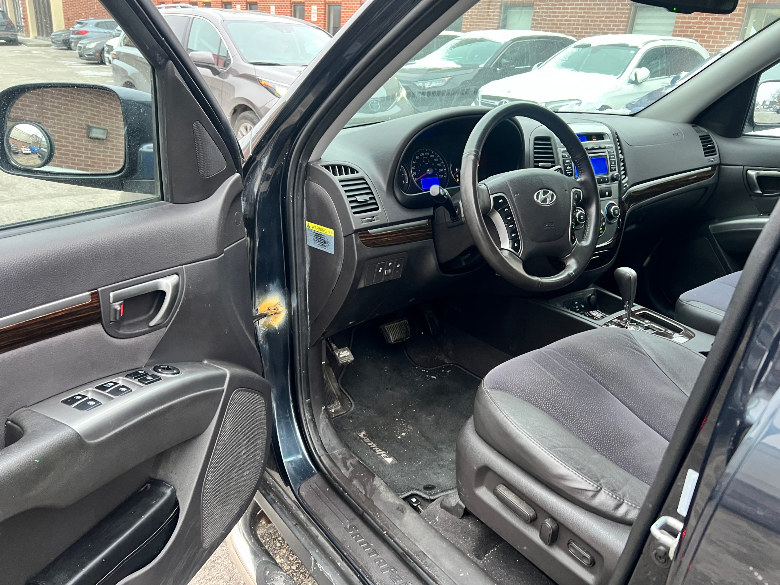 /crownautomobile/2011-Hyundai-SantaFe-6479739018482906.jpg