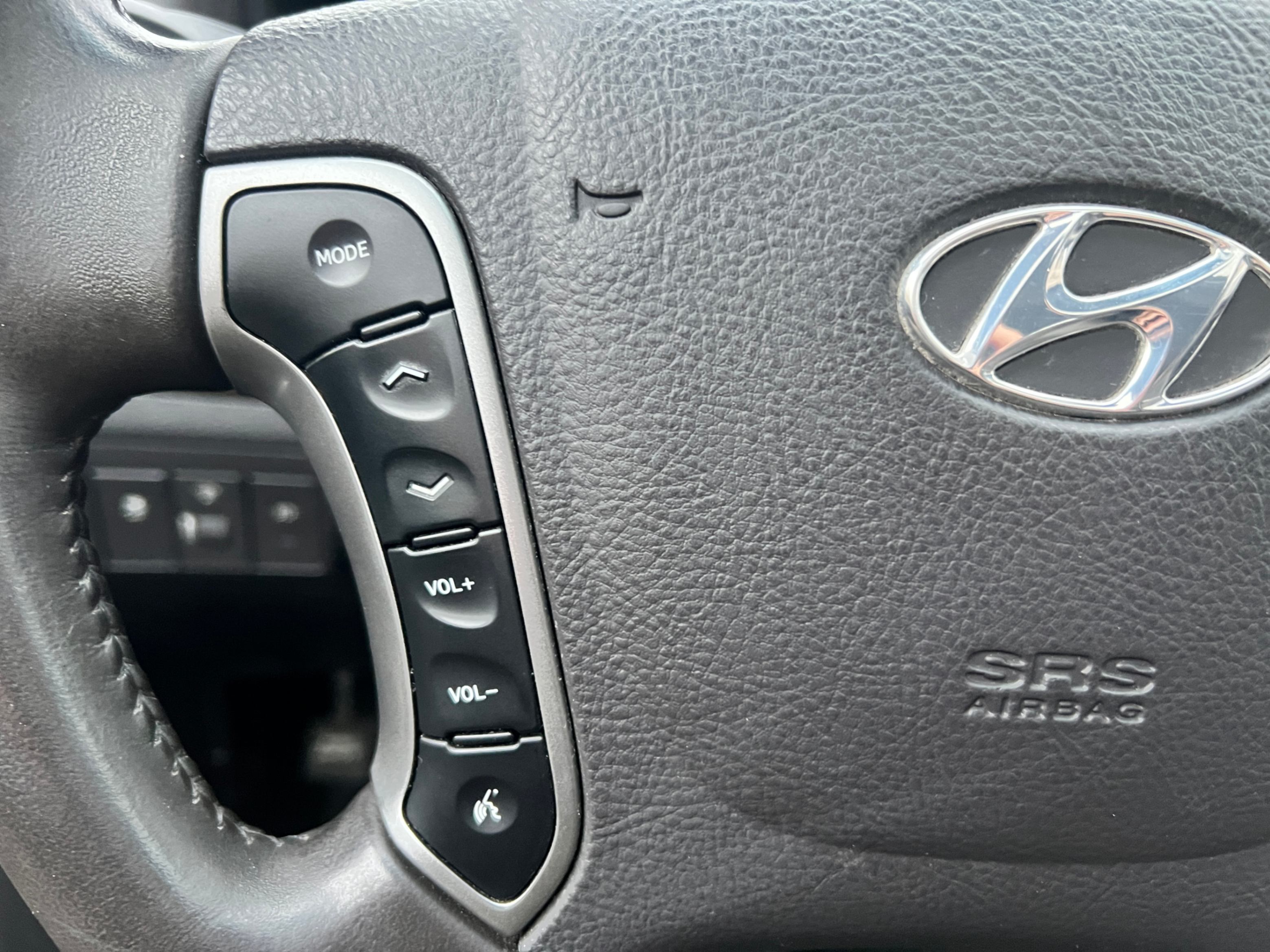 /crownautomobile/2011-Hyundai-SantaFe-7856341723686029.jpg