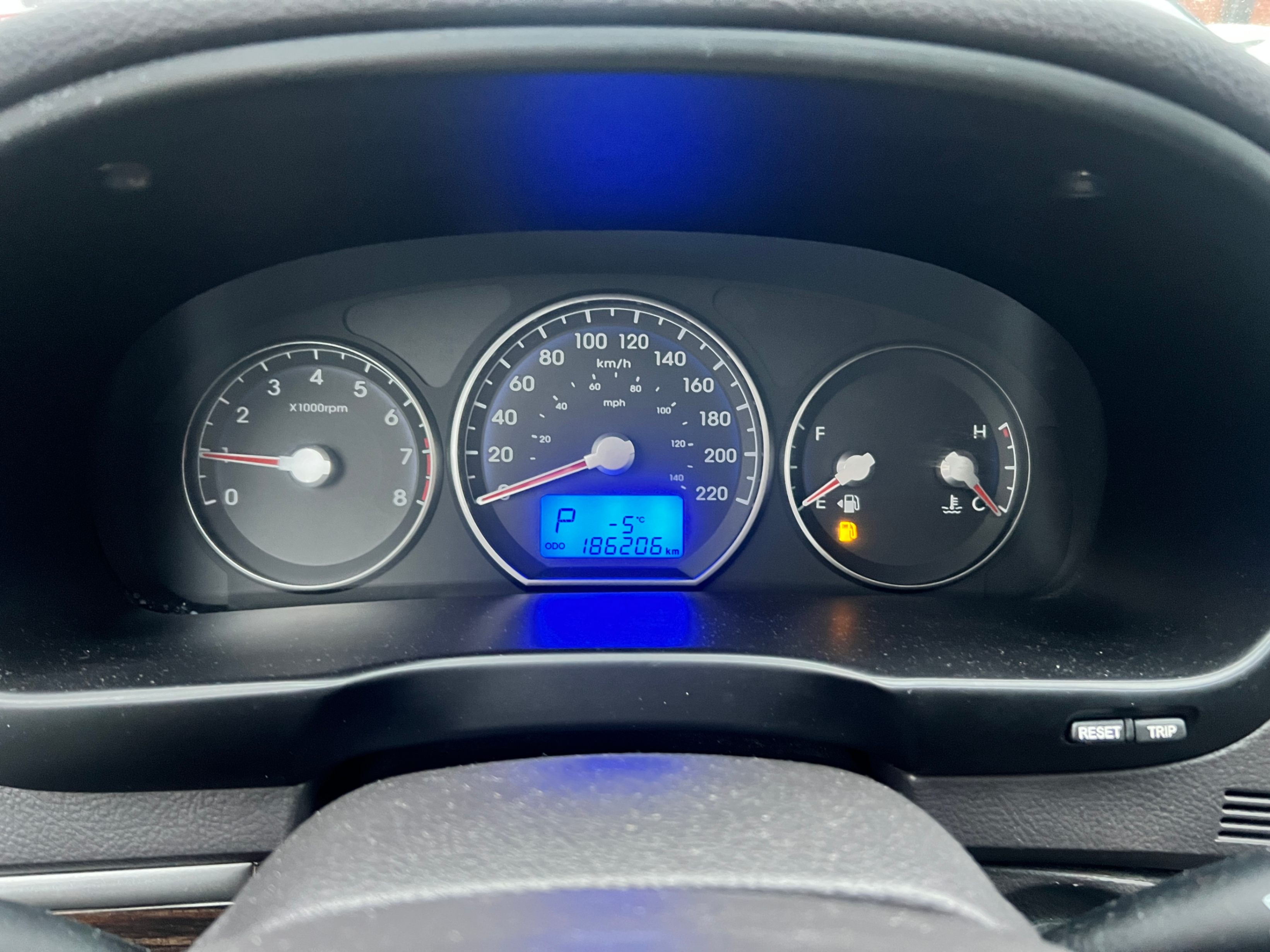 /crownautomobile/2011-Hyundai-SantaFe-8728825801964228.jpg