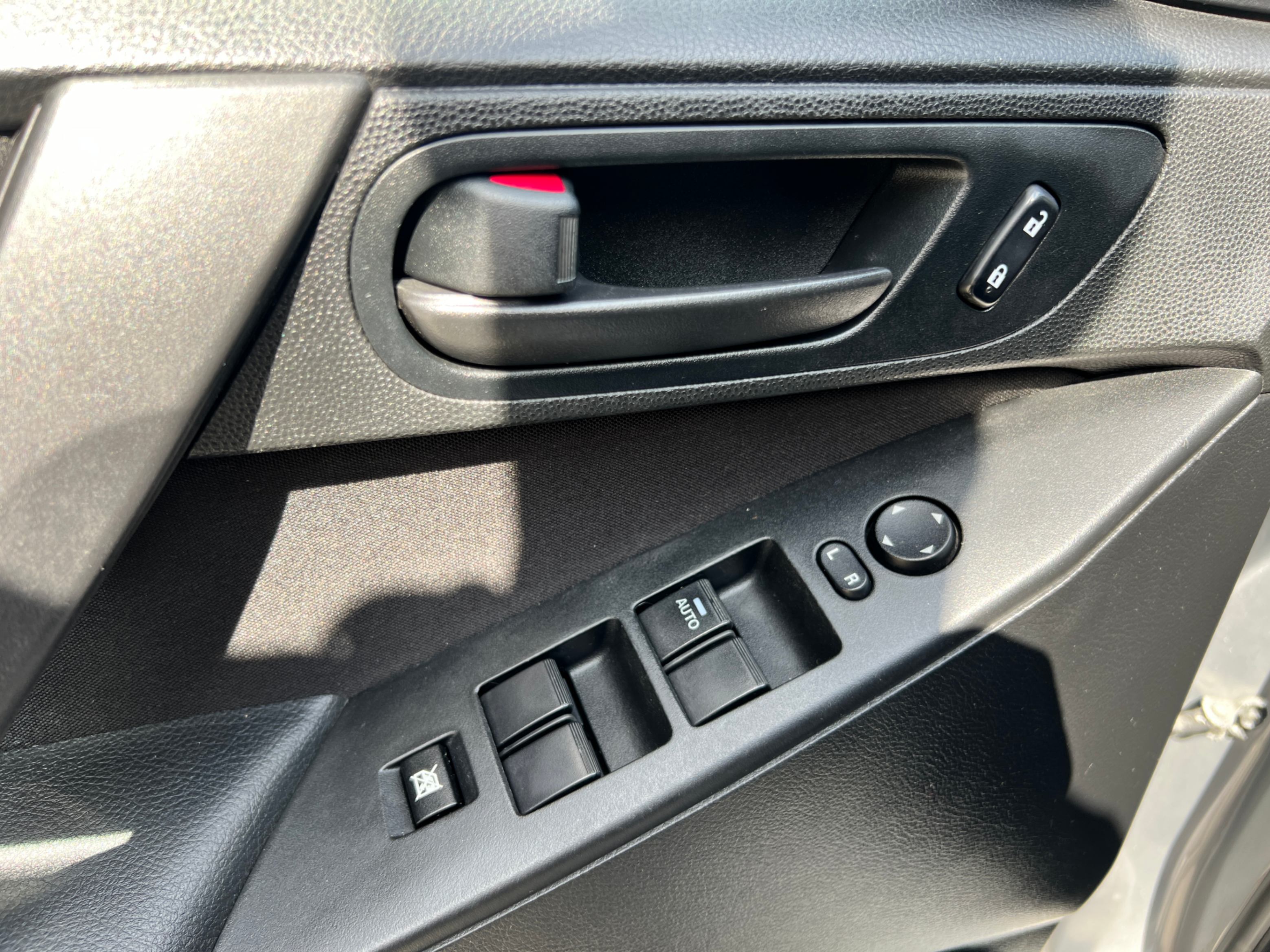 /crownautomobile/2011-Mazda-Mazda3-31955995082382893.jpg