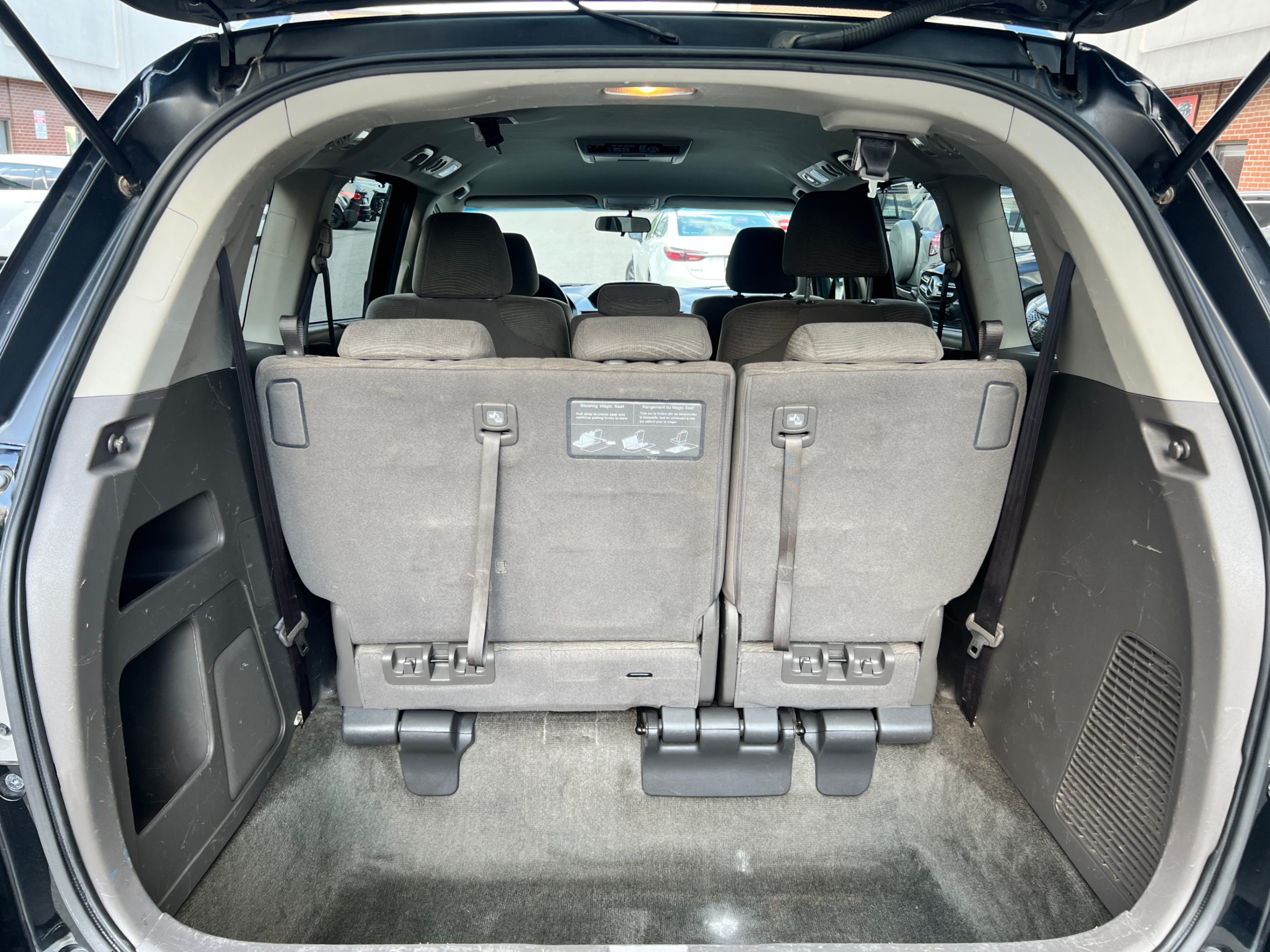 /crownautomobile/2012-Honda-Odyssey-28985157847653675.jpg