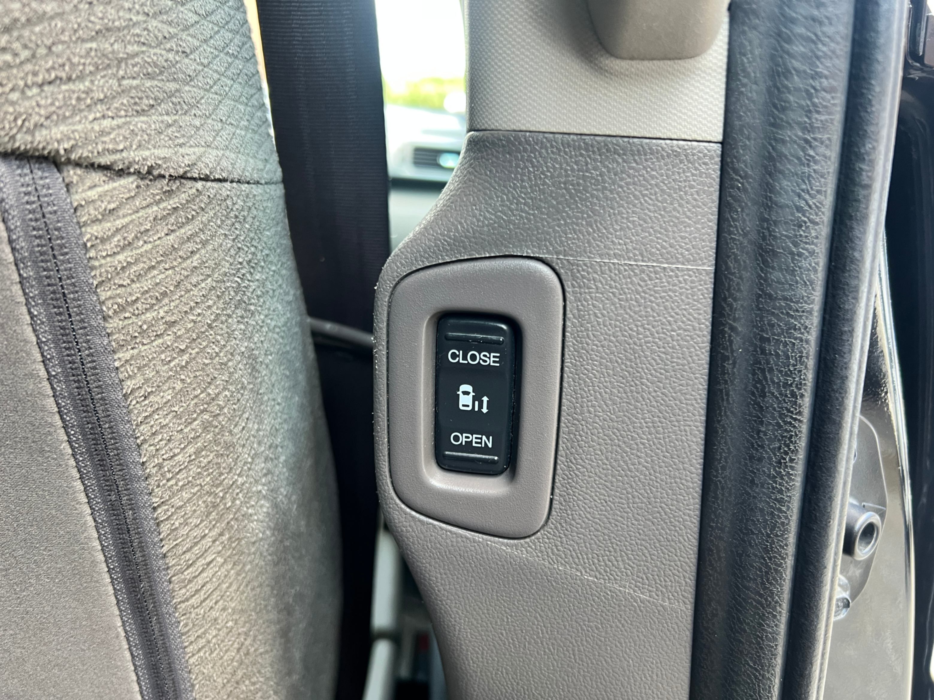 /crownautomobile/2012-Honda-Odyssey-9483771404126178.jpg