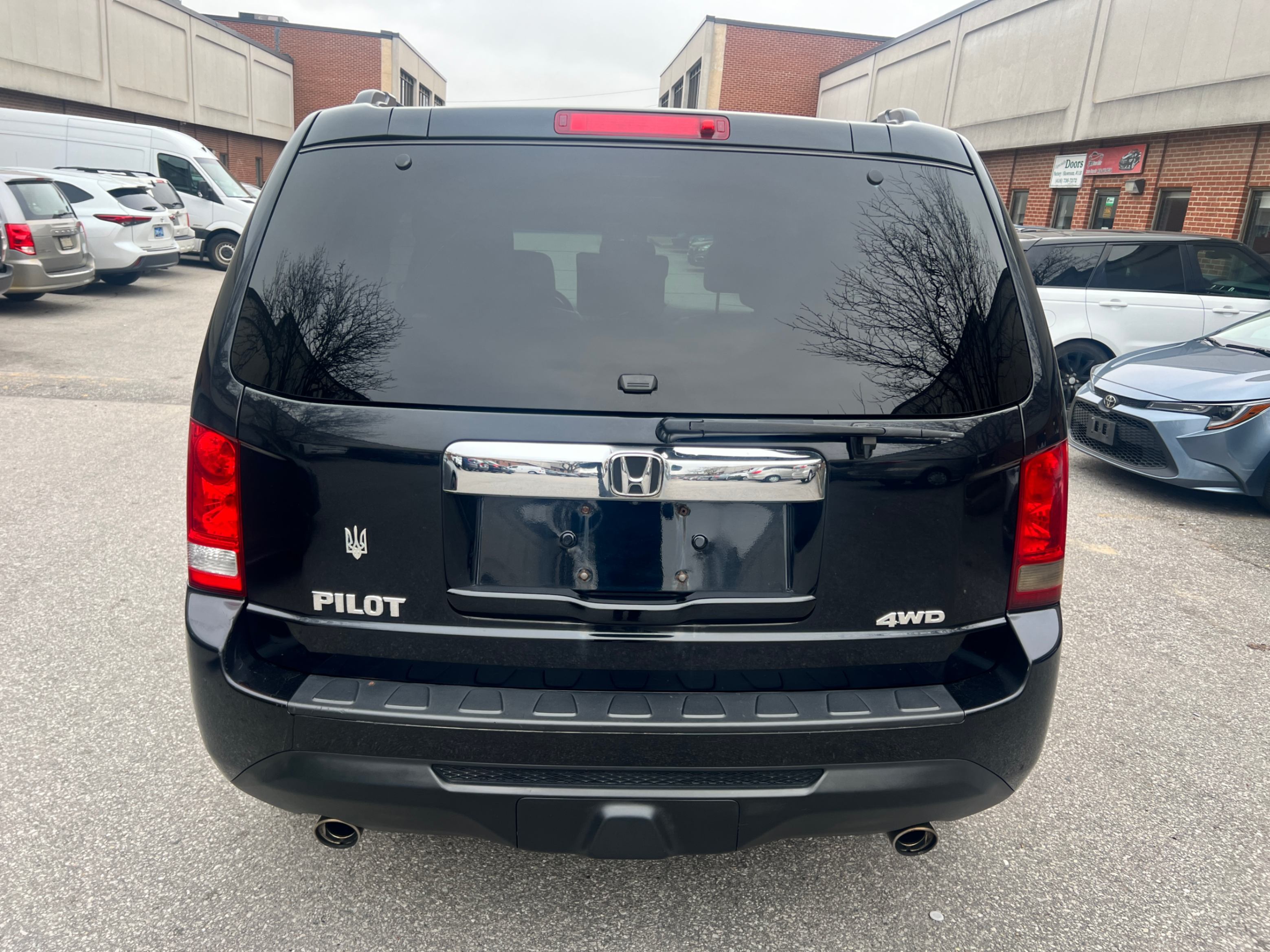 /crownautomobile/2012-Honda-Pilot-26190660849560365.jpg