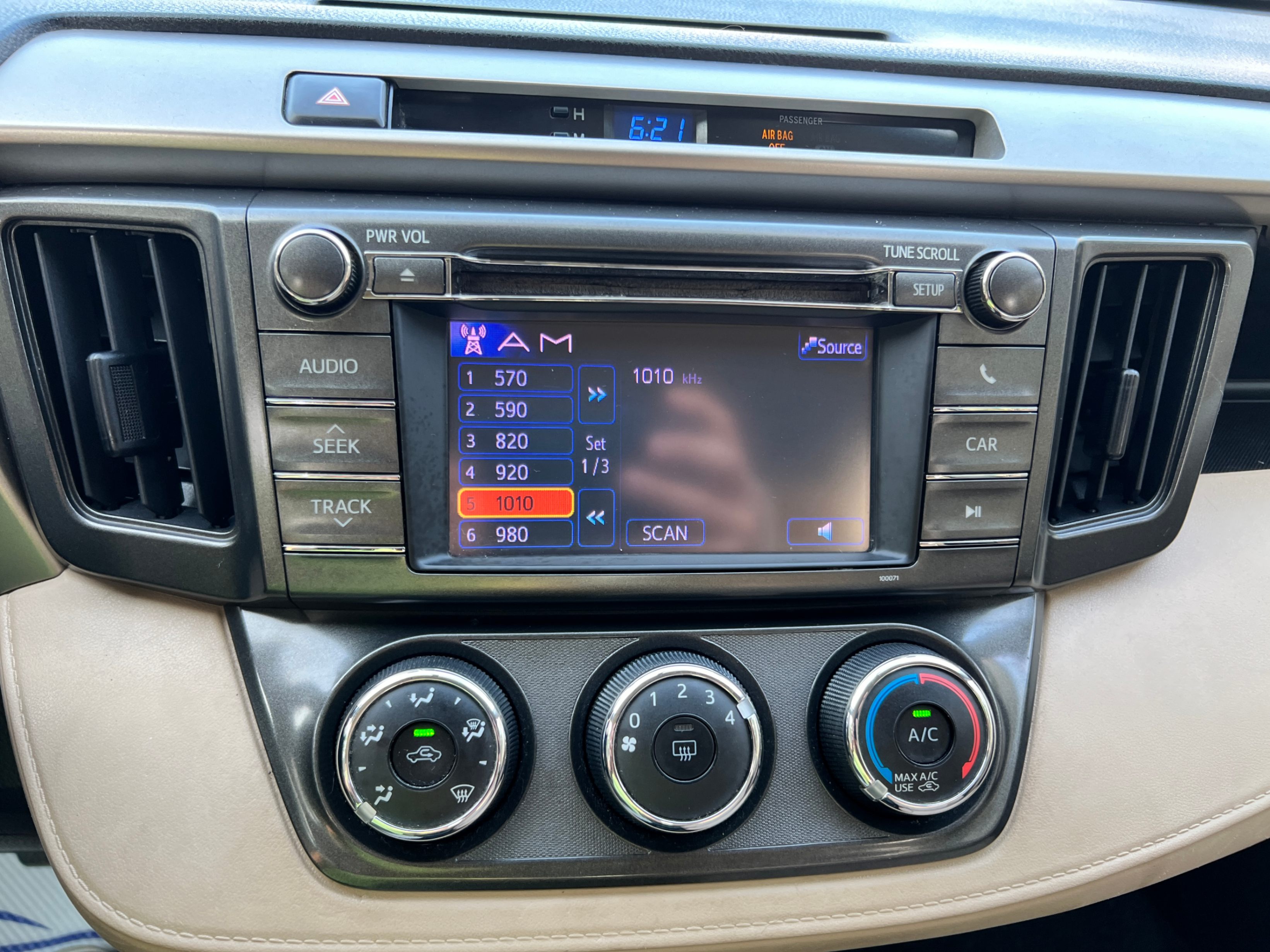 /crownautomobile/2013-Toyota-RAV4-6860852892394076.jpg