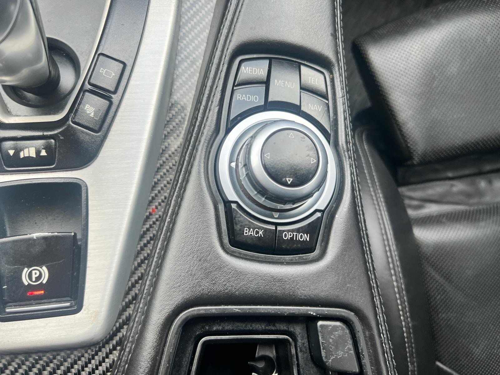 /crownautomobile/2014-BMW-M6-8168895843752106.jpg