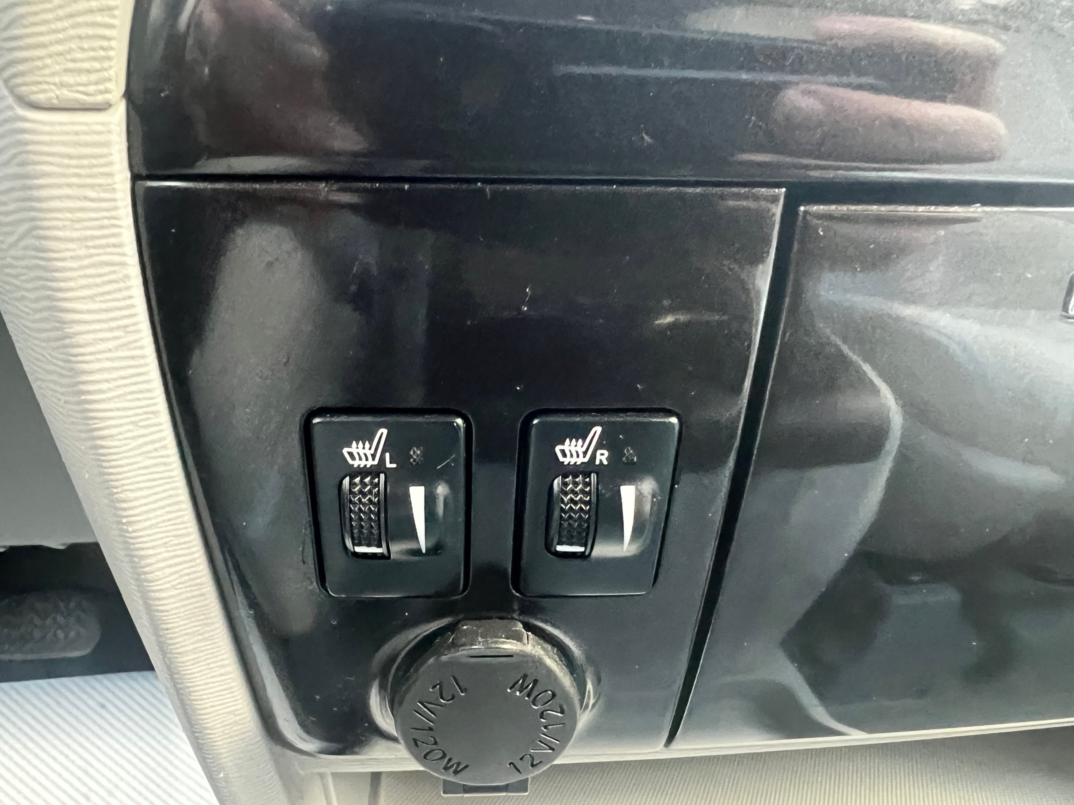 /crownautomobile/2014-Toyota-Sienna-3635893722190269.jpg