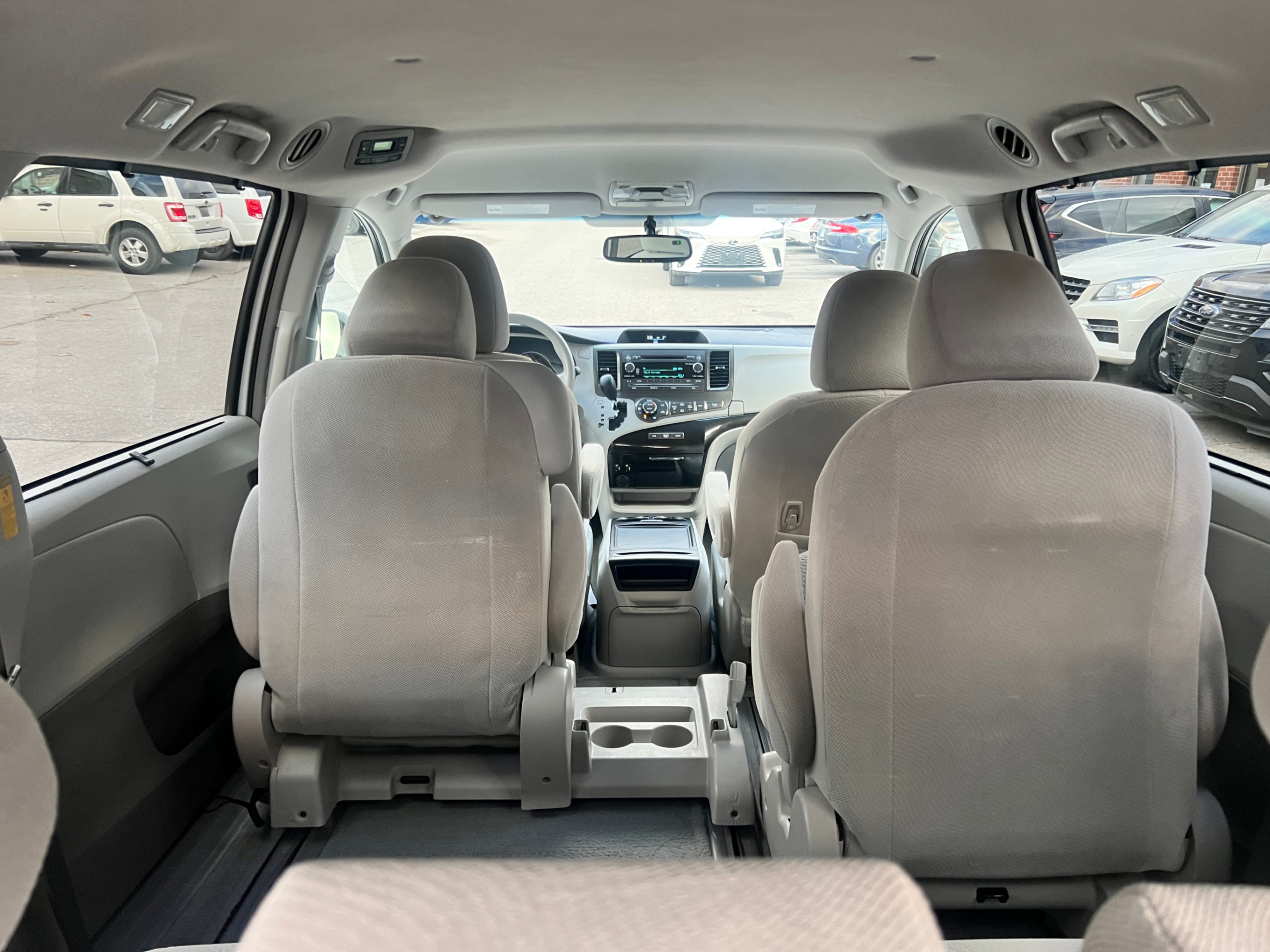 /crownautomobile/2014-Toyota-Sienna-39974801849966446.jpg