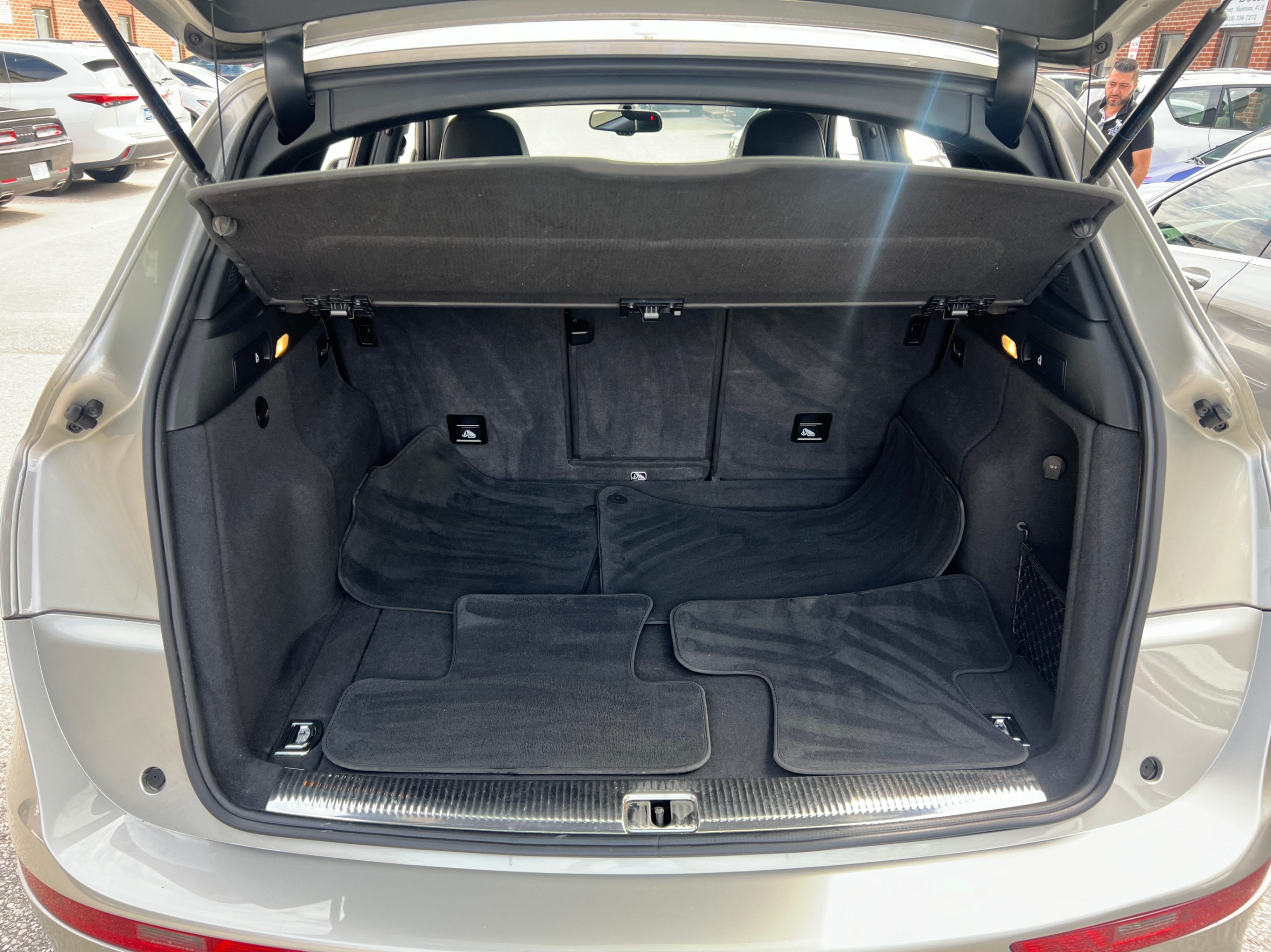 /crownautomobile/2016-Audi-Q5-43774626787283544.jpg