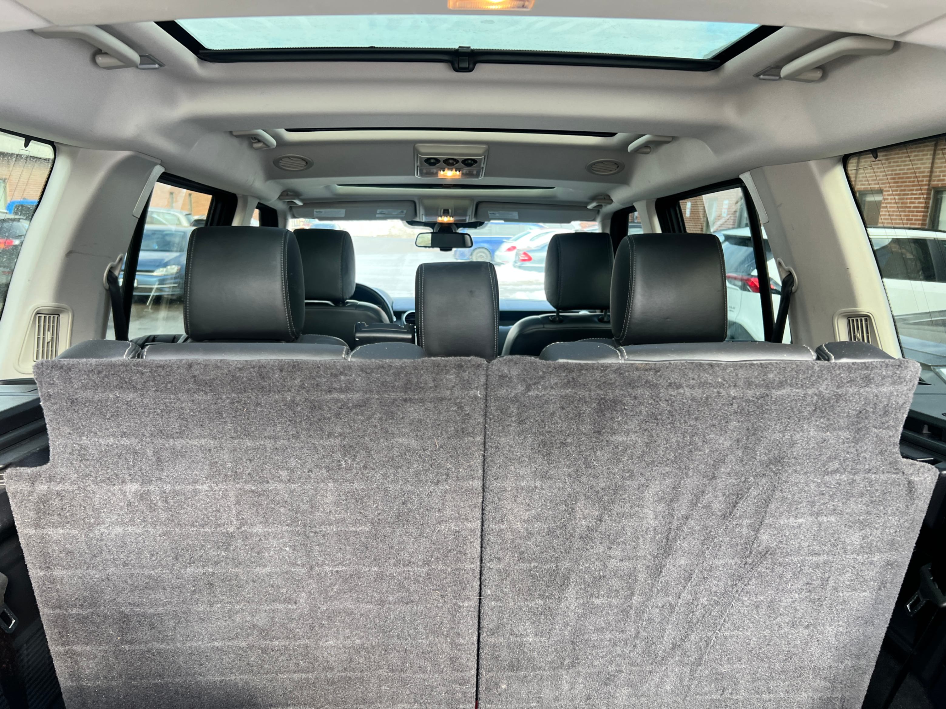 /crownautomobile/2016-LandRover-LR4-12581775393134098.jpg