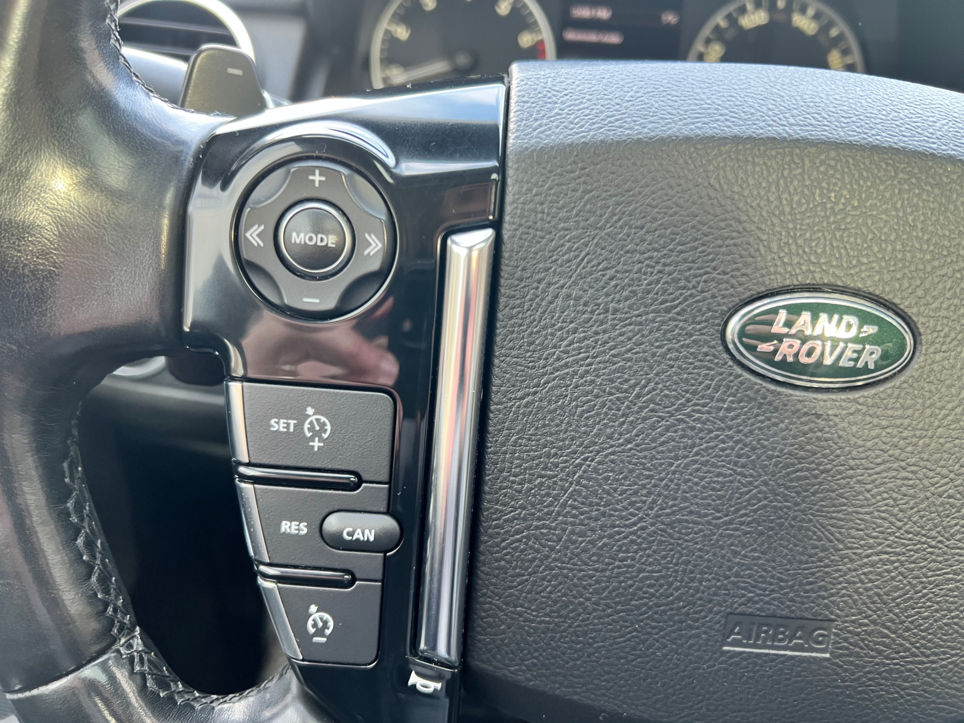 /crownautomobile/2016-LandRover-LR4-3430789562540406.jpg