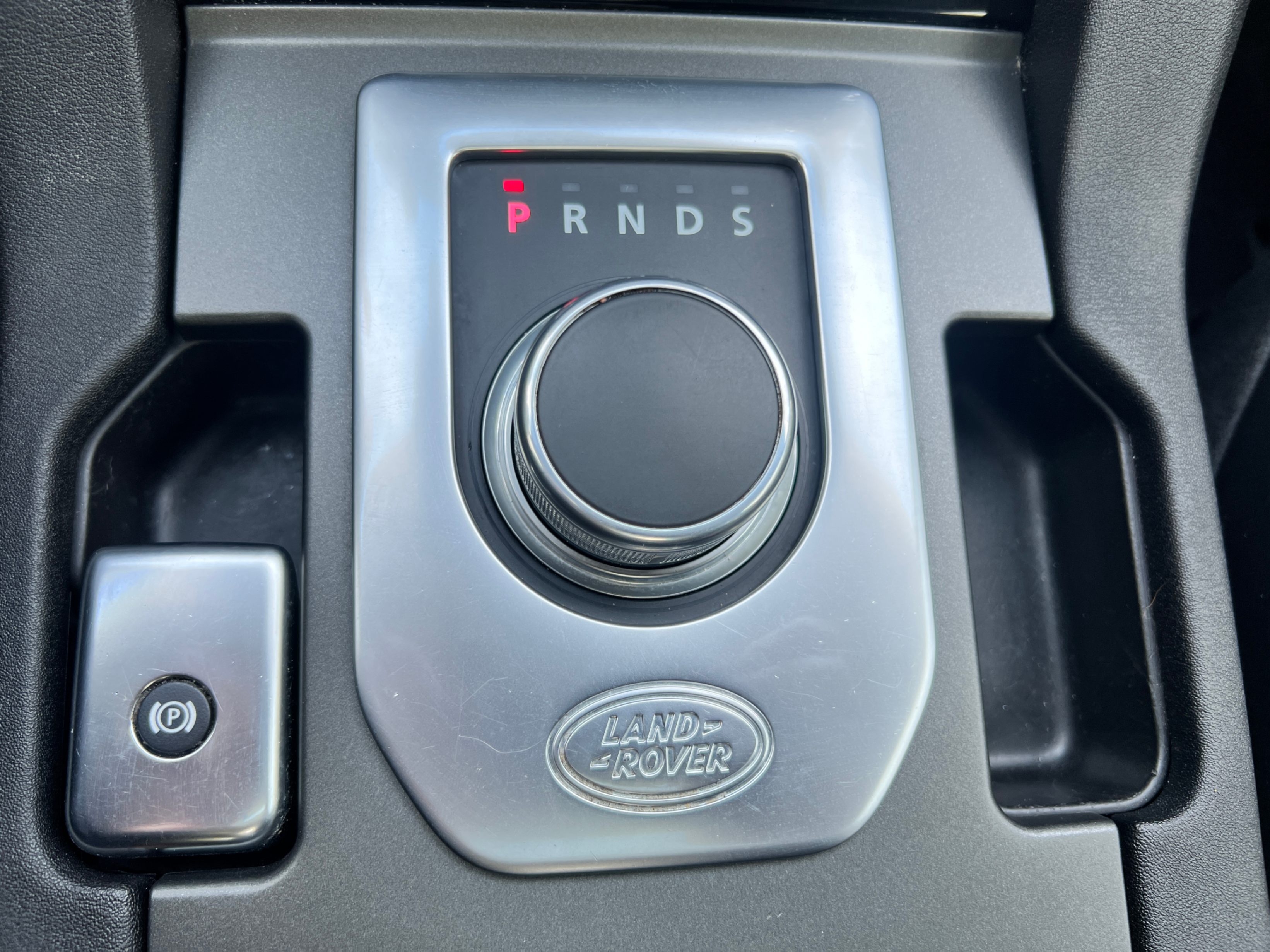 /crownautomobile/2016-LandRover-LR4-44153246351433895.jpg