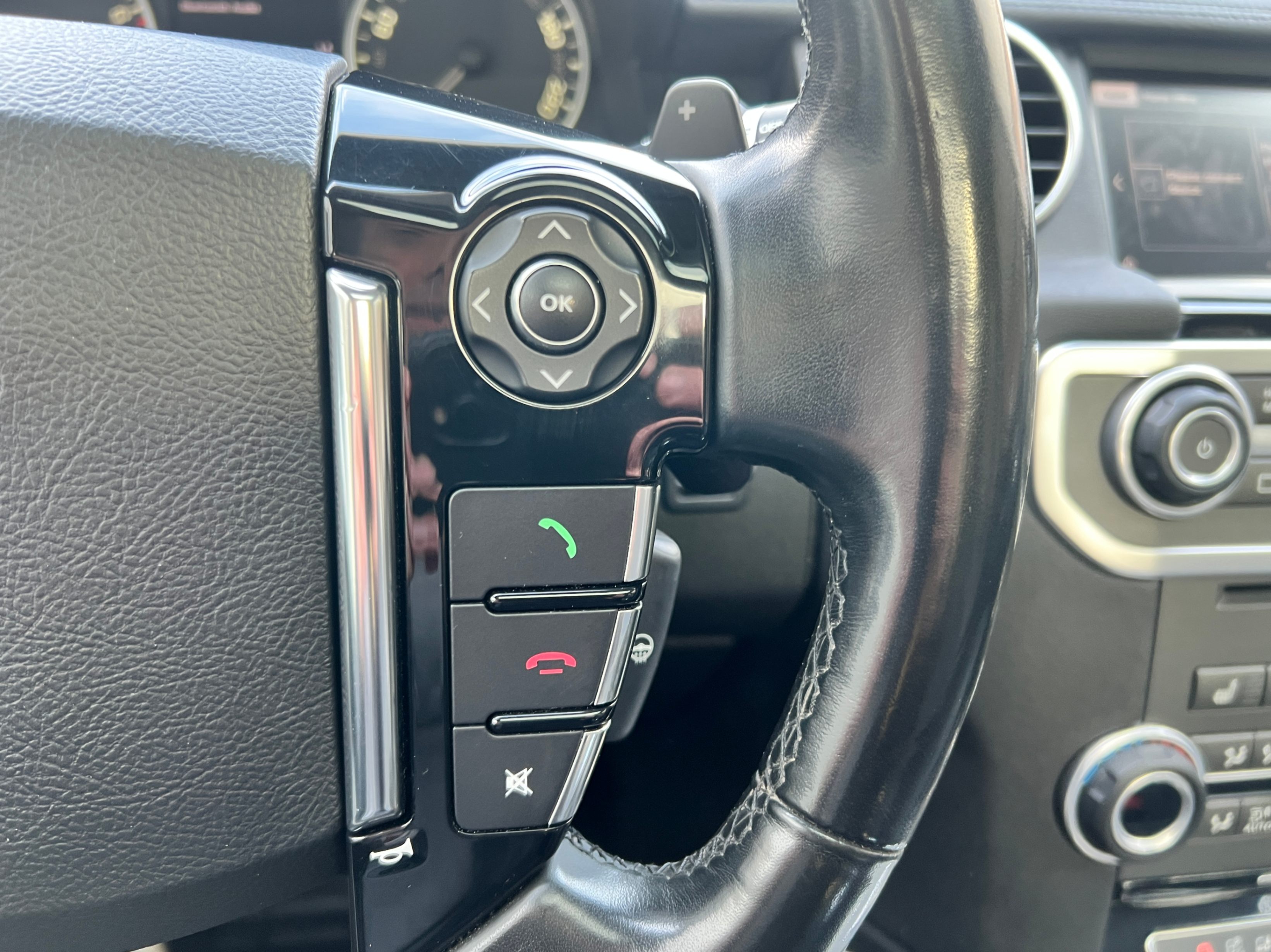 /crownautomobile/2016-LandRover-LR4-9049275505399317.jpg