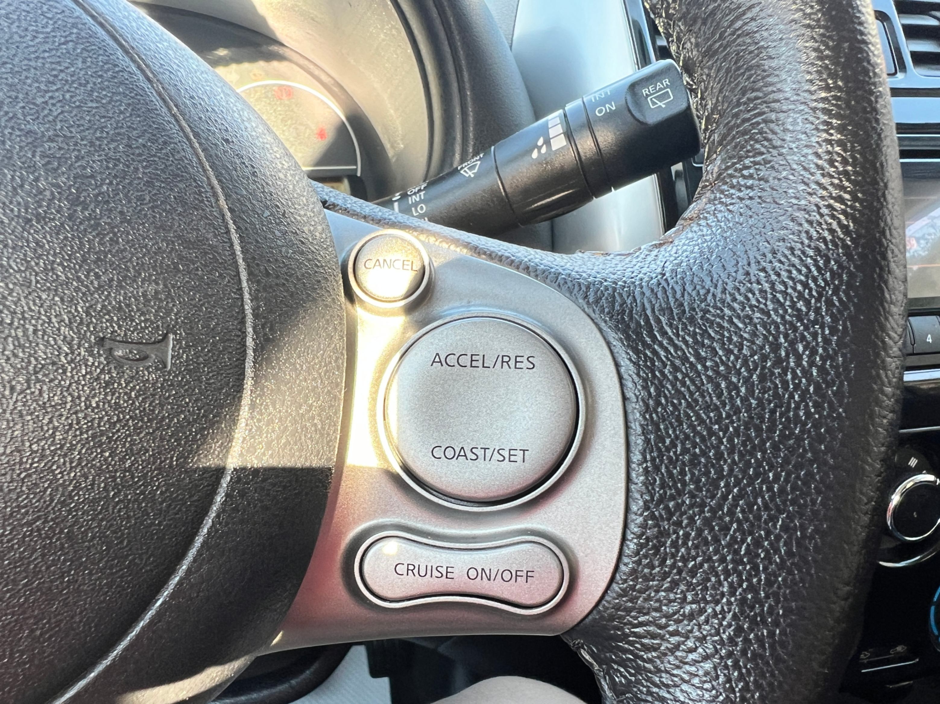 /crownautomobile/2016-Nissan-Micra-36537945327145804.jpg