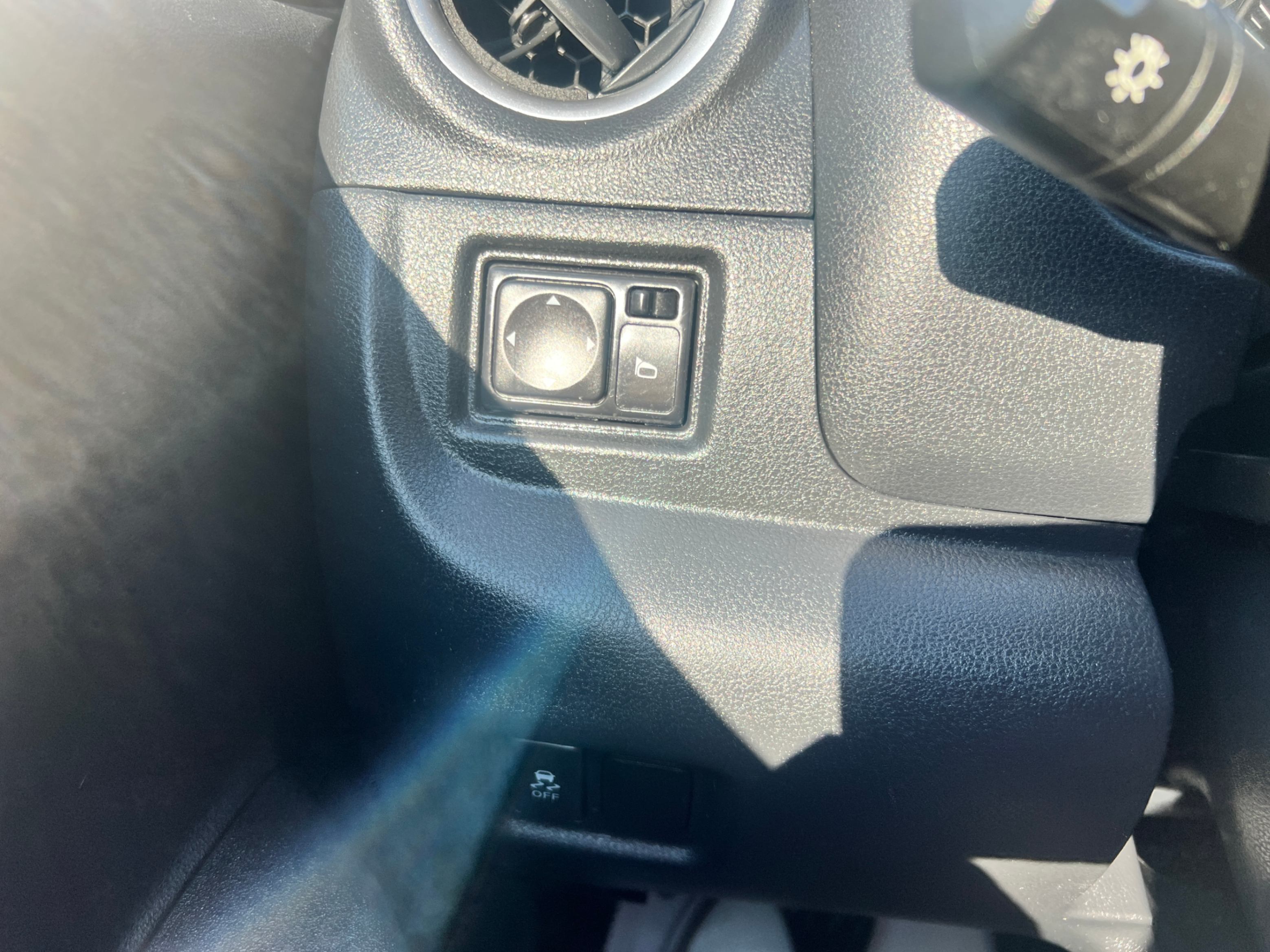 /crownautomobile/2016-Nissan-Micra-5819128609326869.jpg