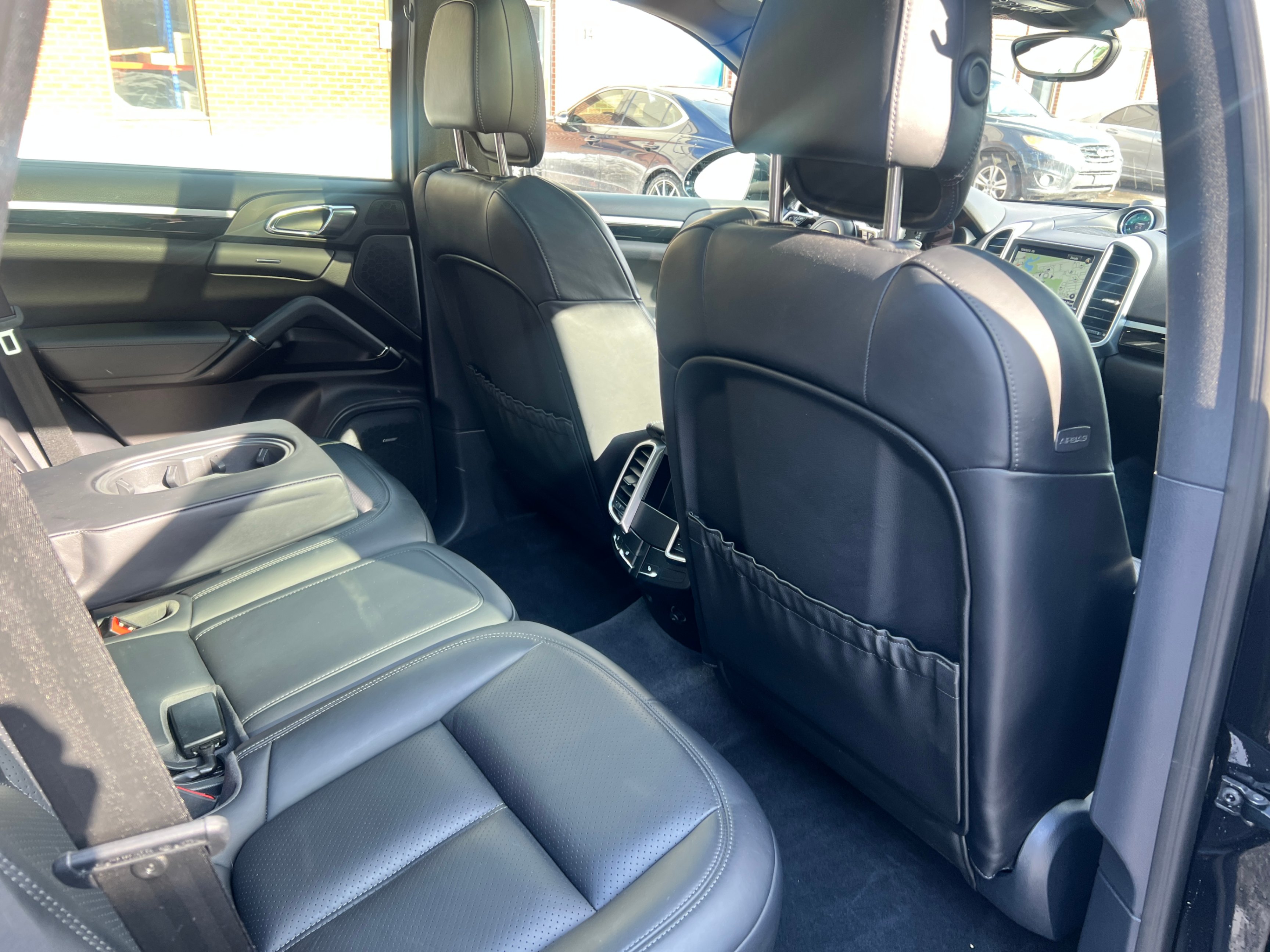 /crownautomobile/2016-Porsche-Cayenne-6263597765691655.jpg