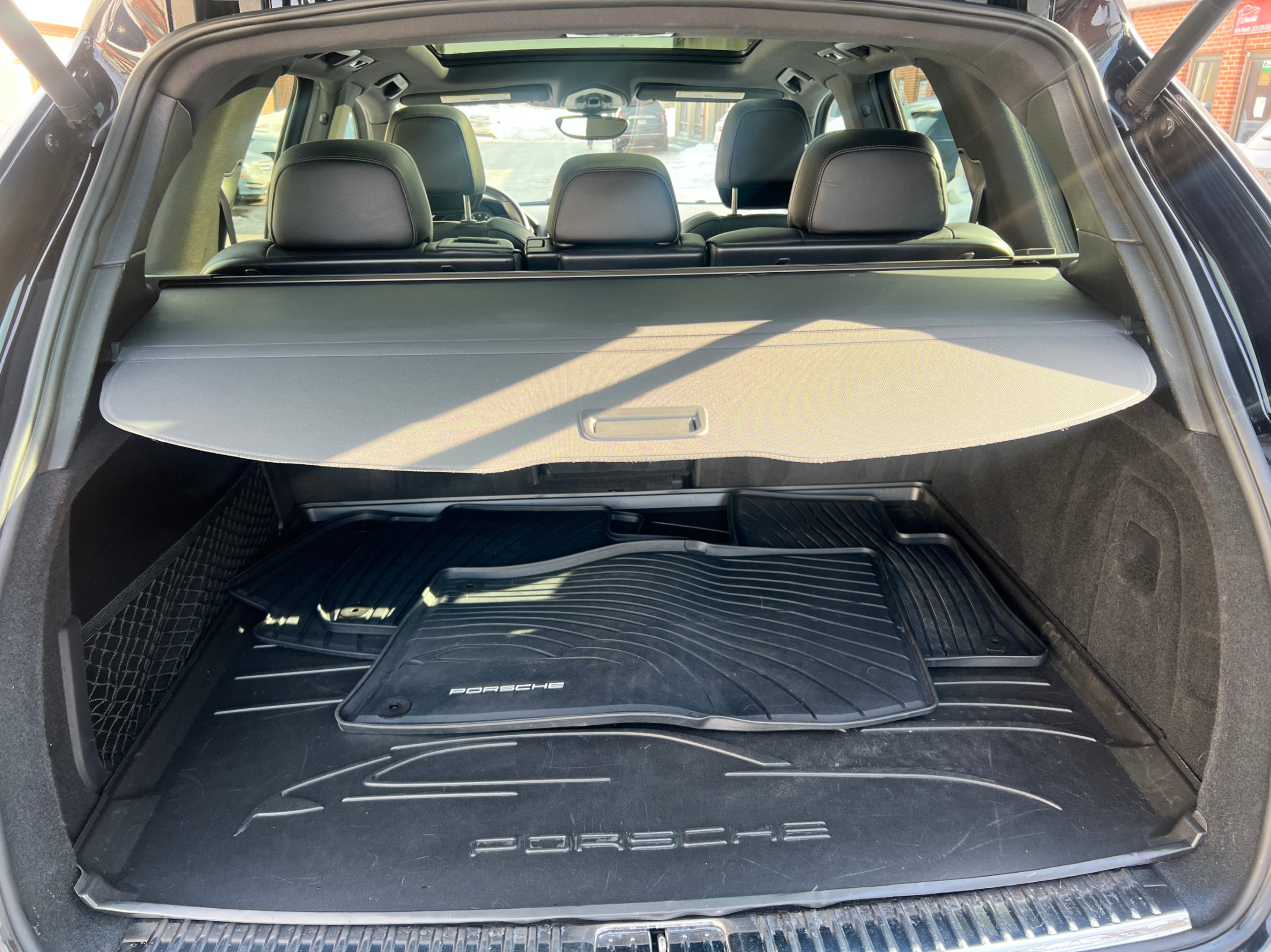 /crownautomobile/2016-Porsche-Cayenne-6289625618769343.jpg