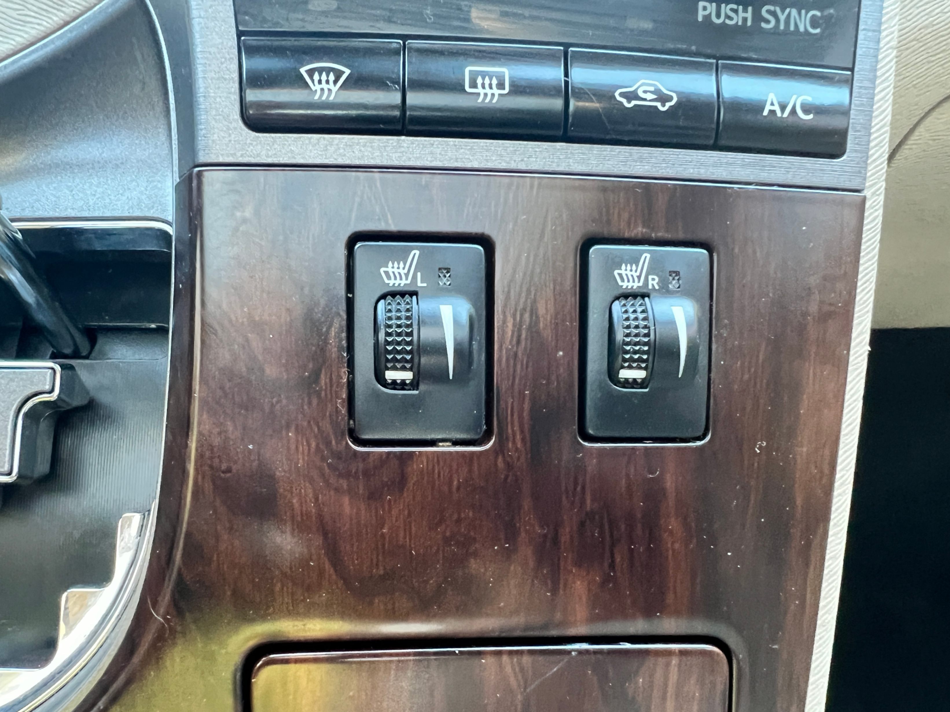/crownautomobile/2016-Toyota-Venza-5837893256209852.jpg