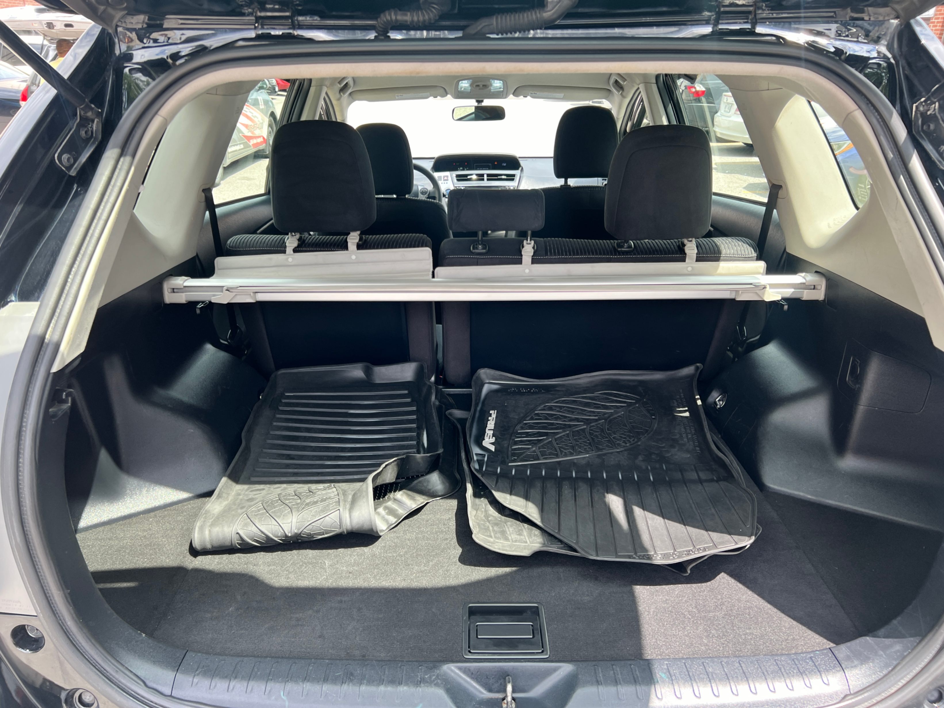/crownautomobile/2017-Toyota-Priusv-011251406169388689.jpg