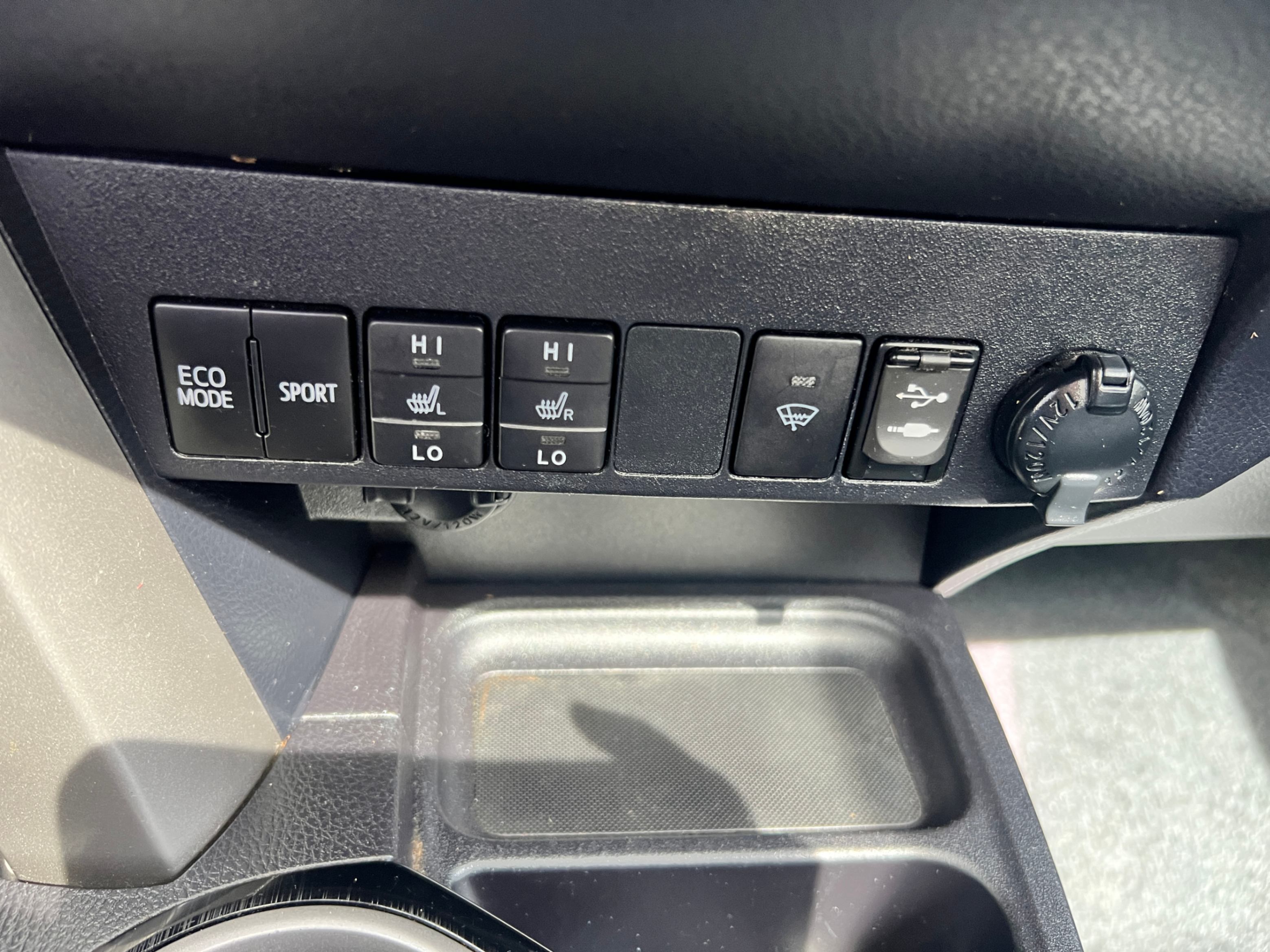 /crownautomobile/2017-Toyota-RAV4-11192646621541003.jpg