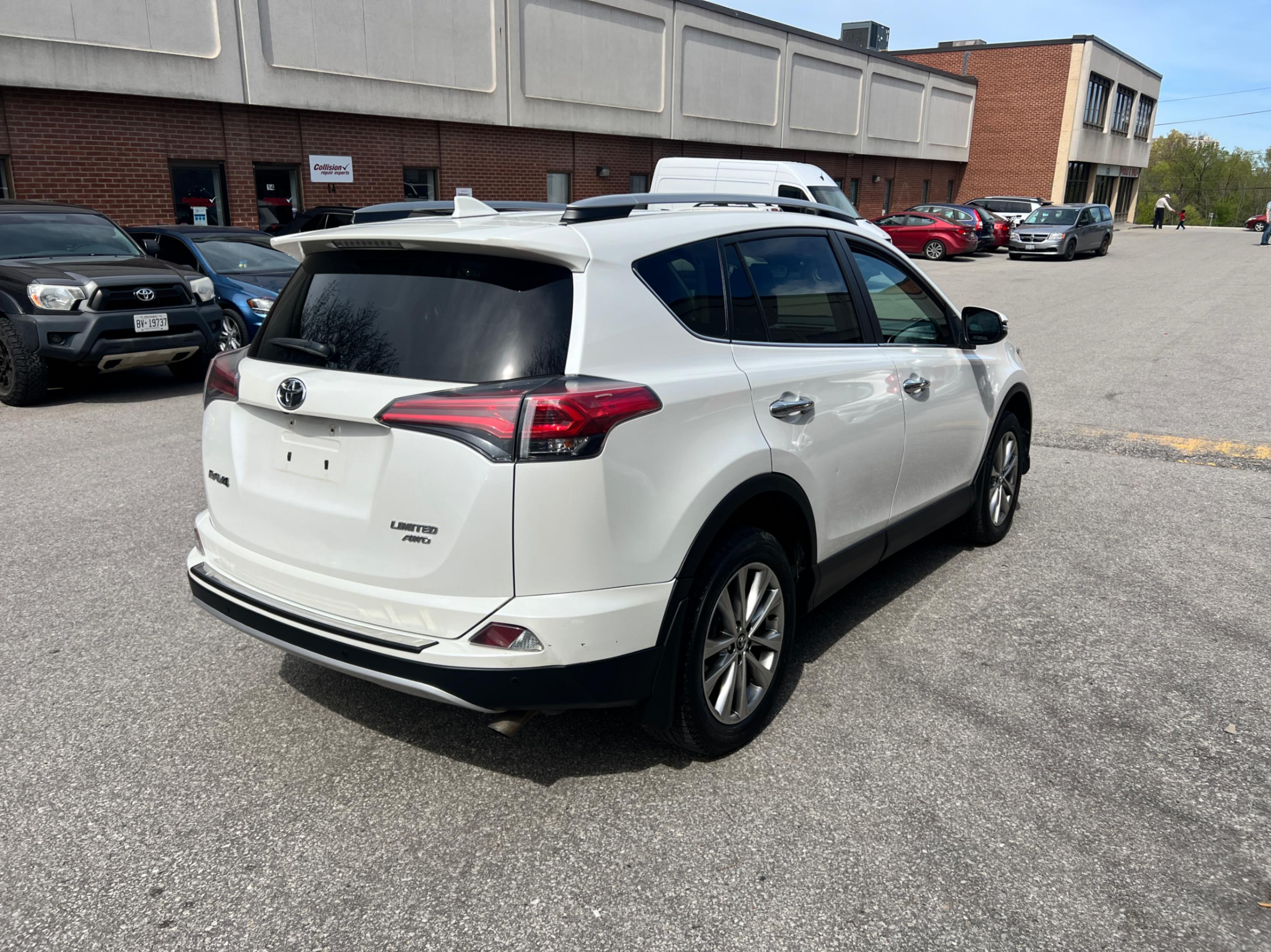 /crownautomobile/2017-Toyota-RAV4-636474688875696.jpg