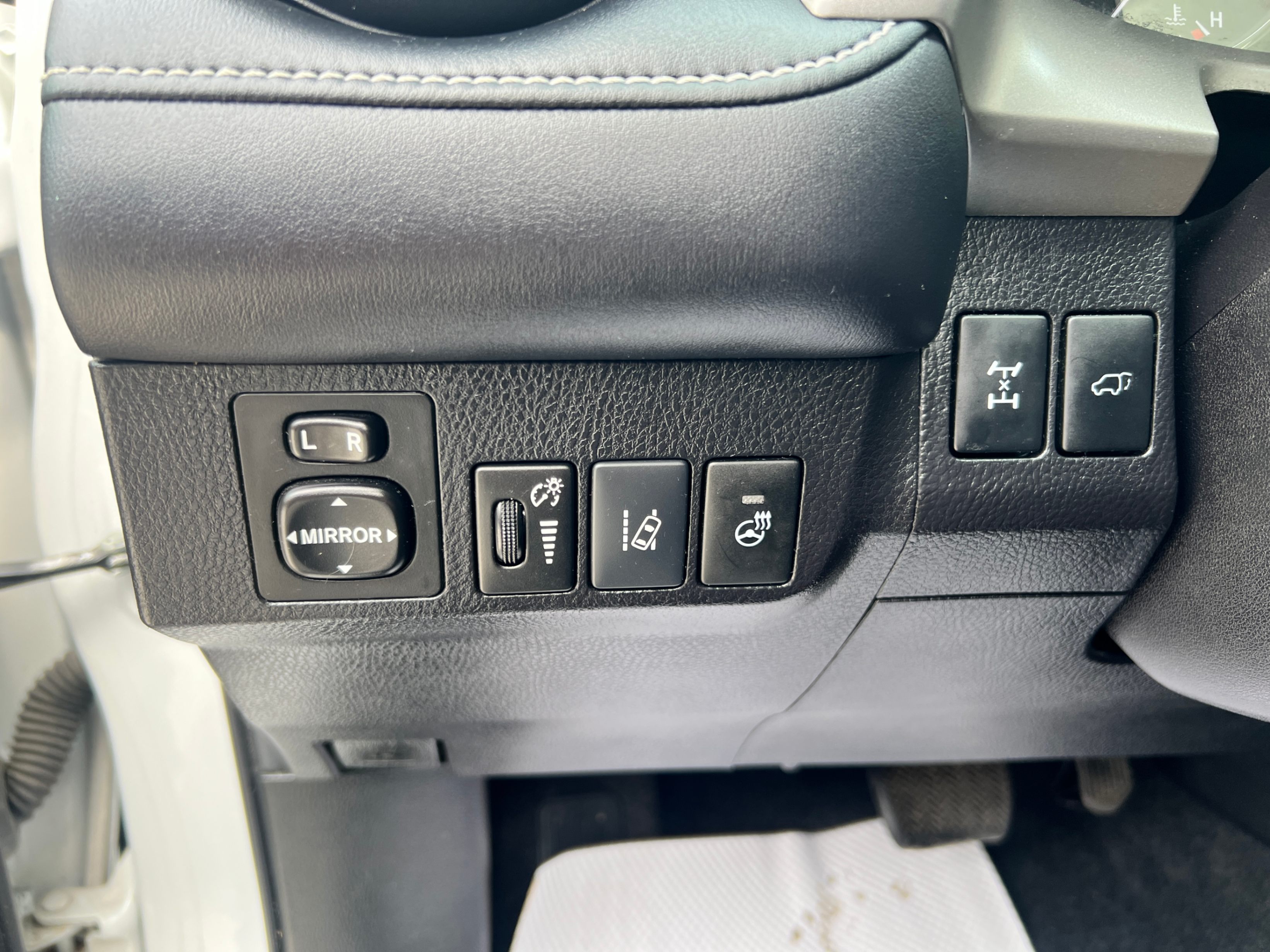 /crownautomobile/2017-Toyota-RAV4-9118566421345566.jpg